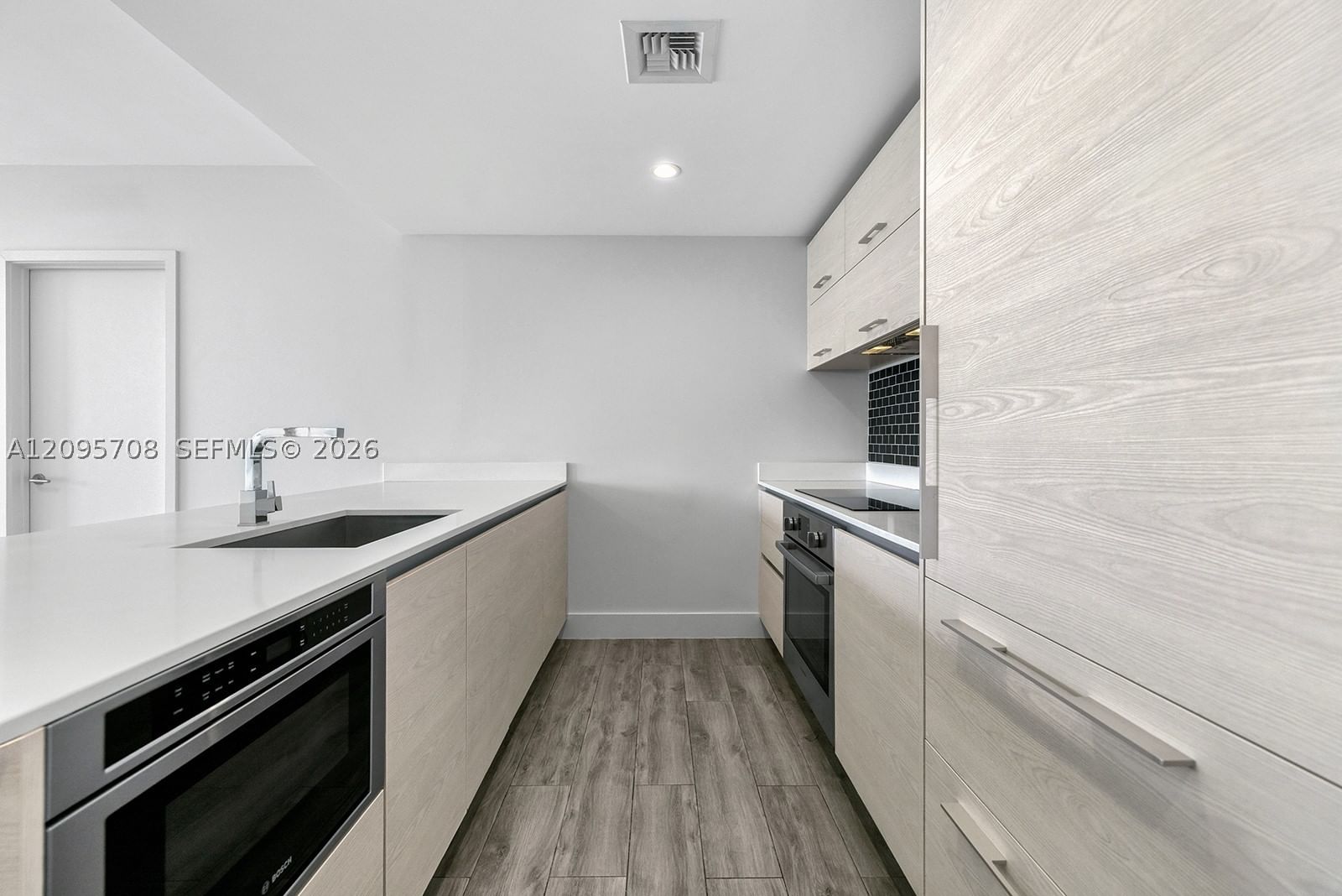 Real estate property located at 1300 Miami Ave #3502, Miami-dade, 1300 S Miami Avenue Condo, Miami, FL