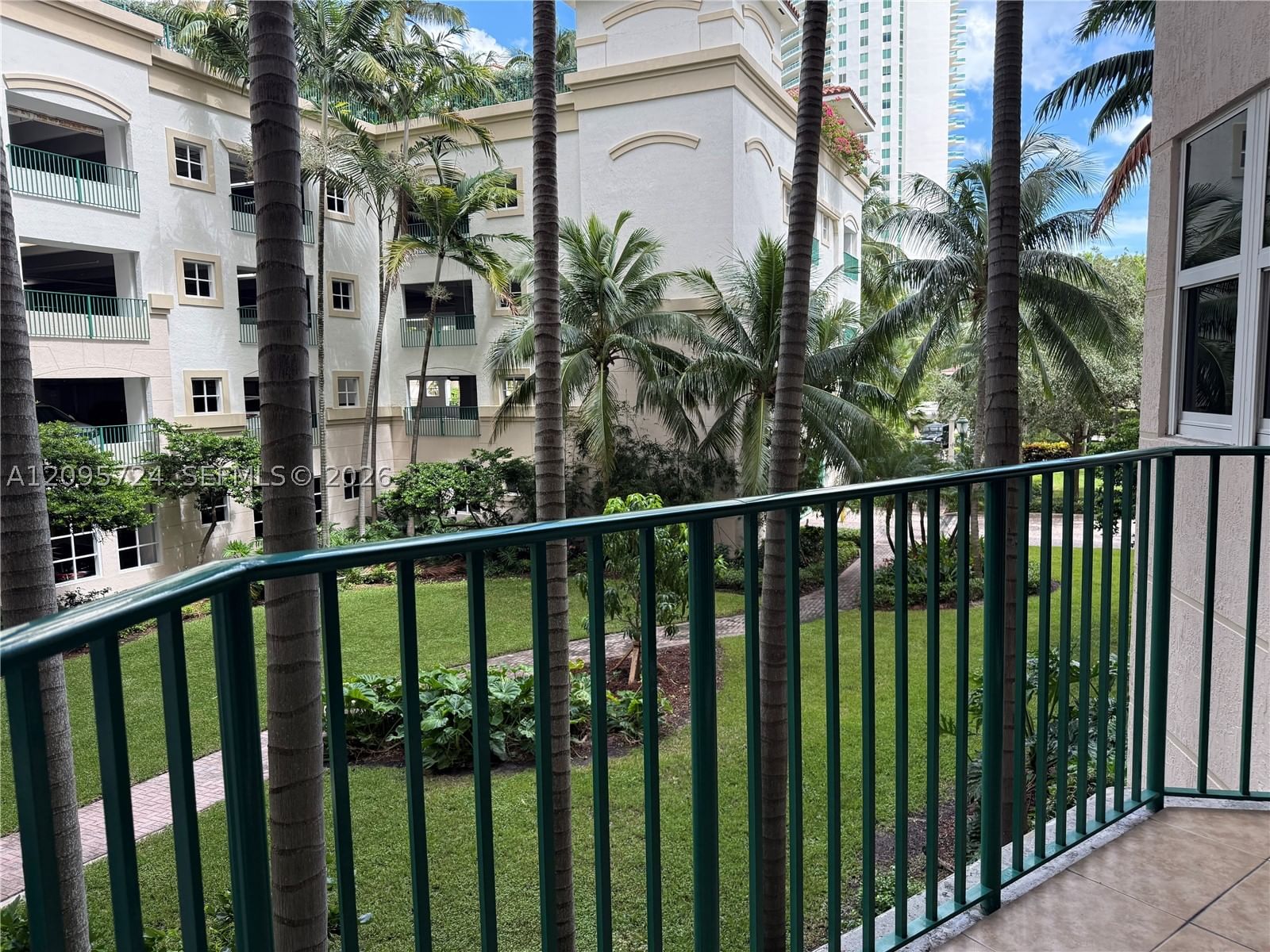 Real estate property located at 19900 Country Club Dr #216, Miami-dade, Turnberry Village So Towe, Aventura, FL