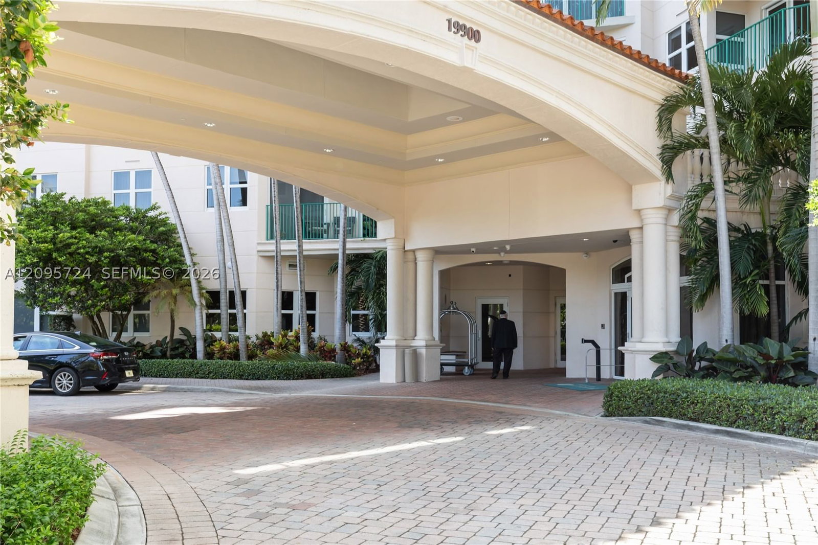Real estate property located at 19900 Country Club Dr #216, Miami-dade, Turnberry Village So Towe, Aventura, FL