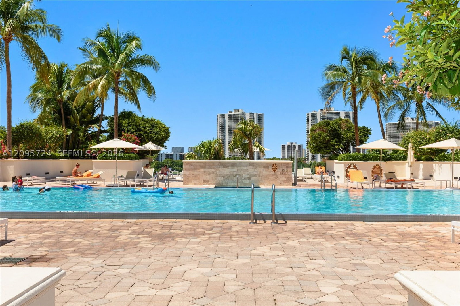 Real estate property located at 19900 Country Club Dr #216, Miami-dade, Turnberry Village So Towe, Aventura, FL