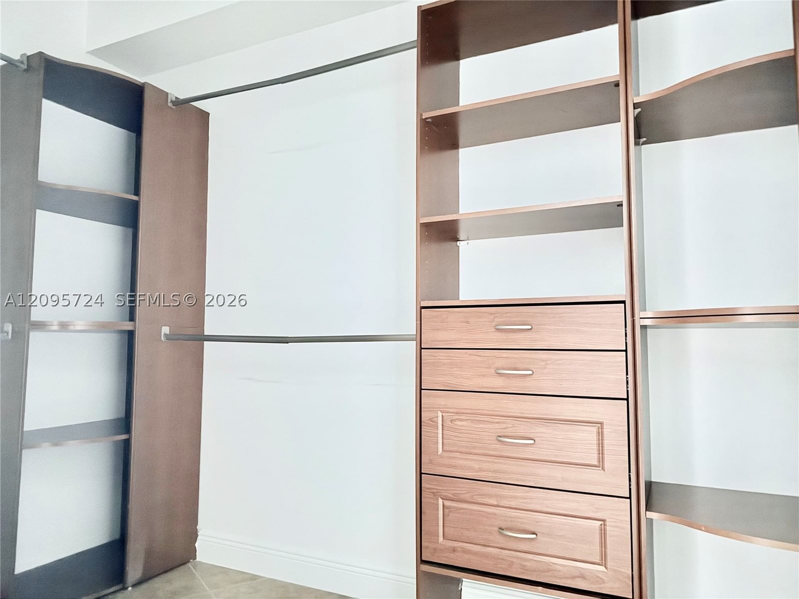 Real estate property located at 19900 Country Club Dr #216, Miami-dade, Turnberry Village So Towe, Aventura, FL