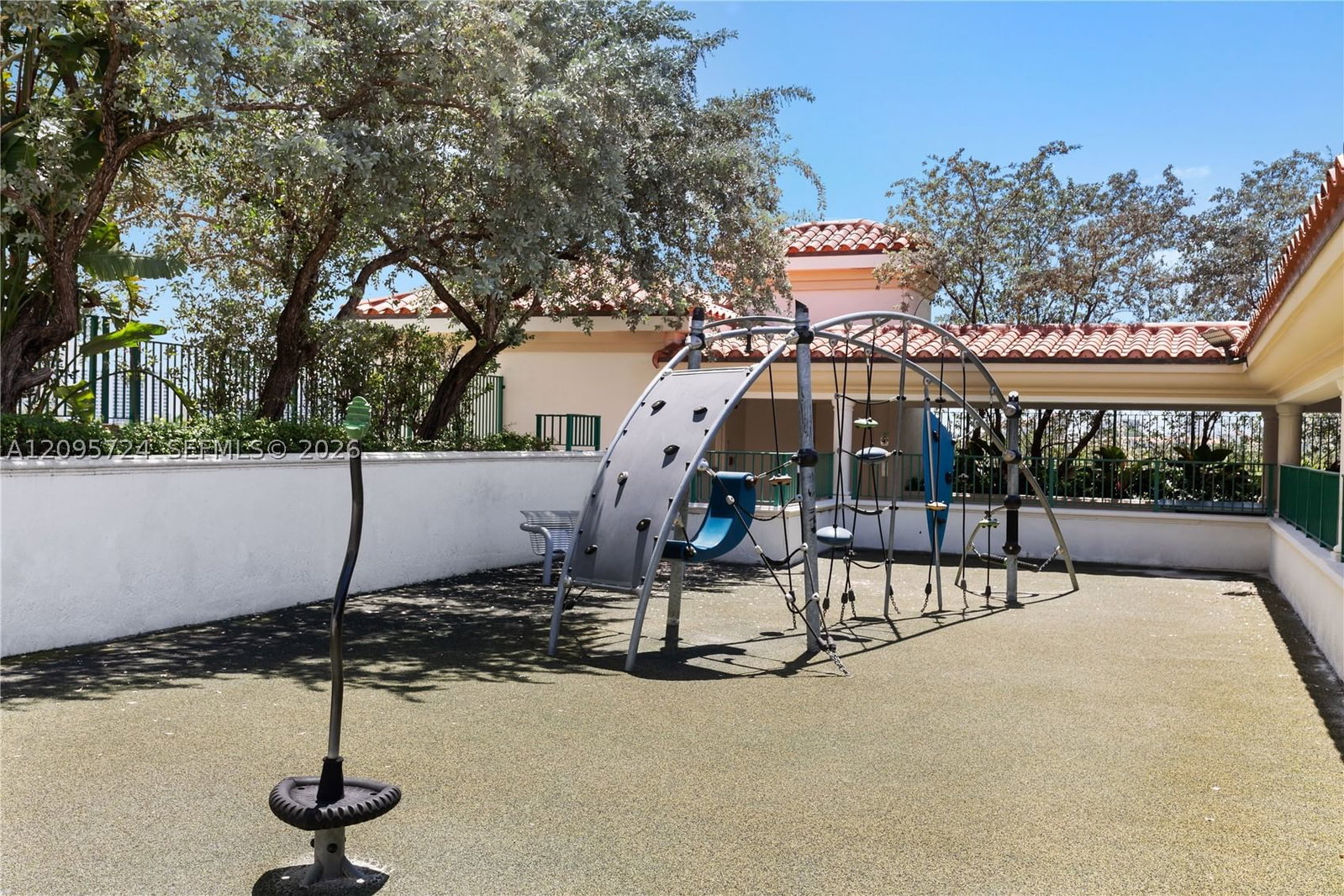Real estate property located at 19900 Country Club Dr #216, Miami-dade, Turnberry Village So Towe, Aventura, FL