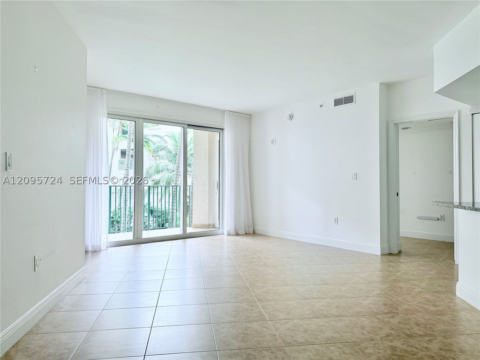 Real estate property located at 19900 Country Club Dr #216, Miami-dade, Turnberry Village So Towe, Aventura, FL