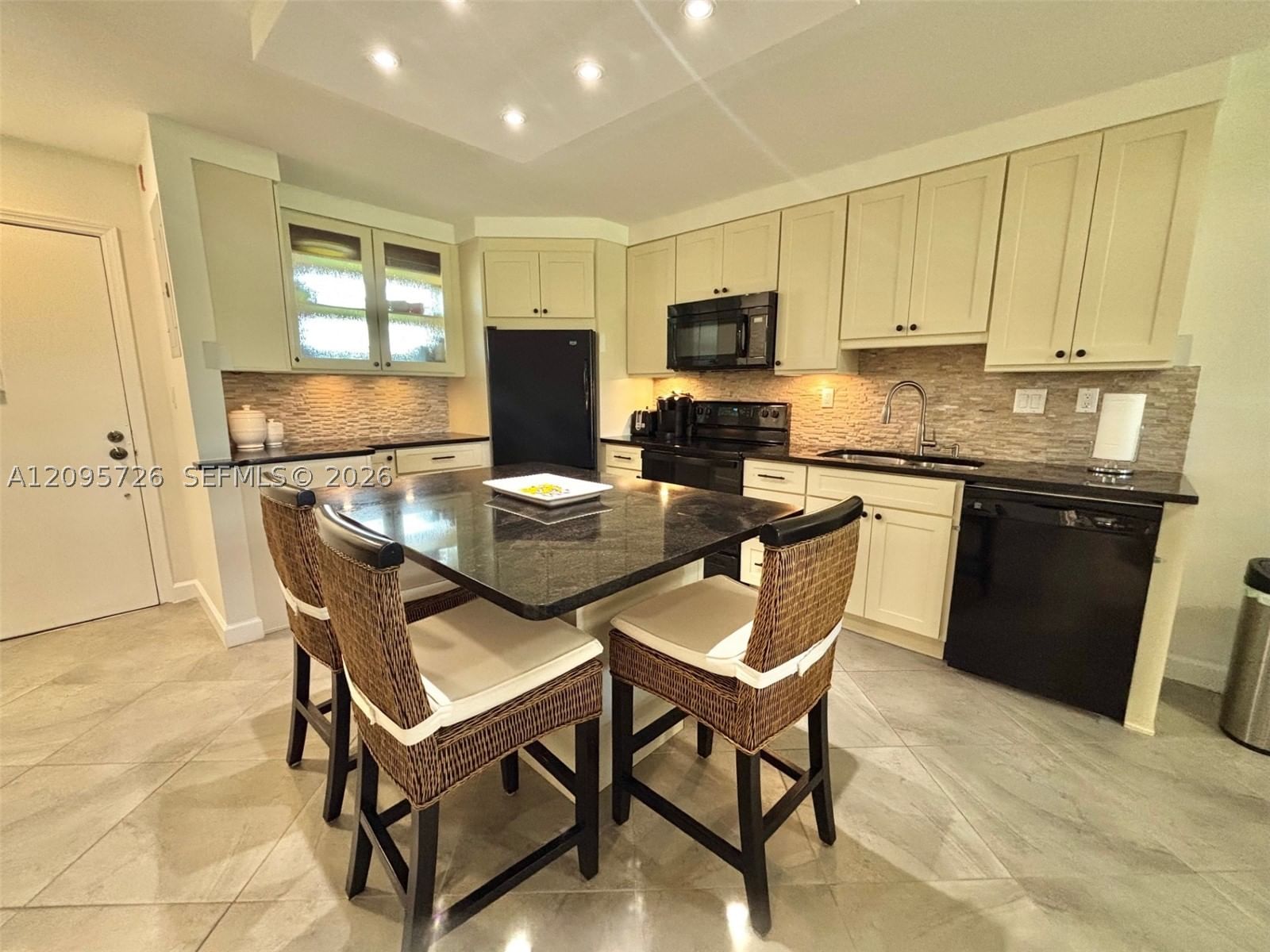 Real estate property located at 3920 Inverrary Blvd #607C, Broward, 18th Hole At Inverrary Co, Lauderhill, FL