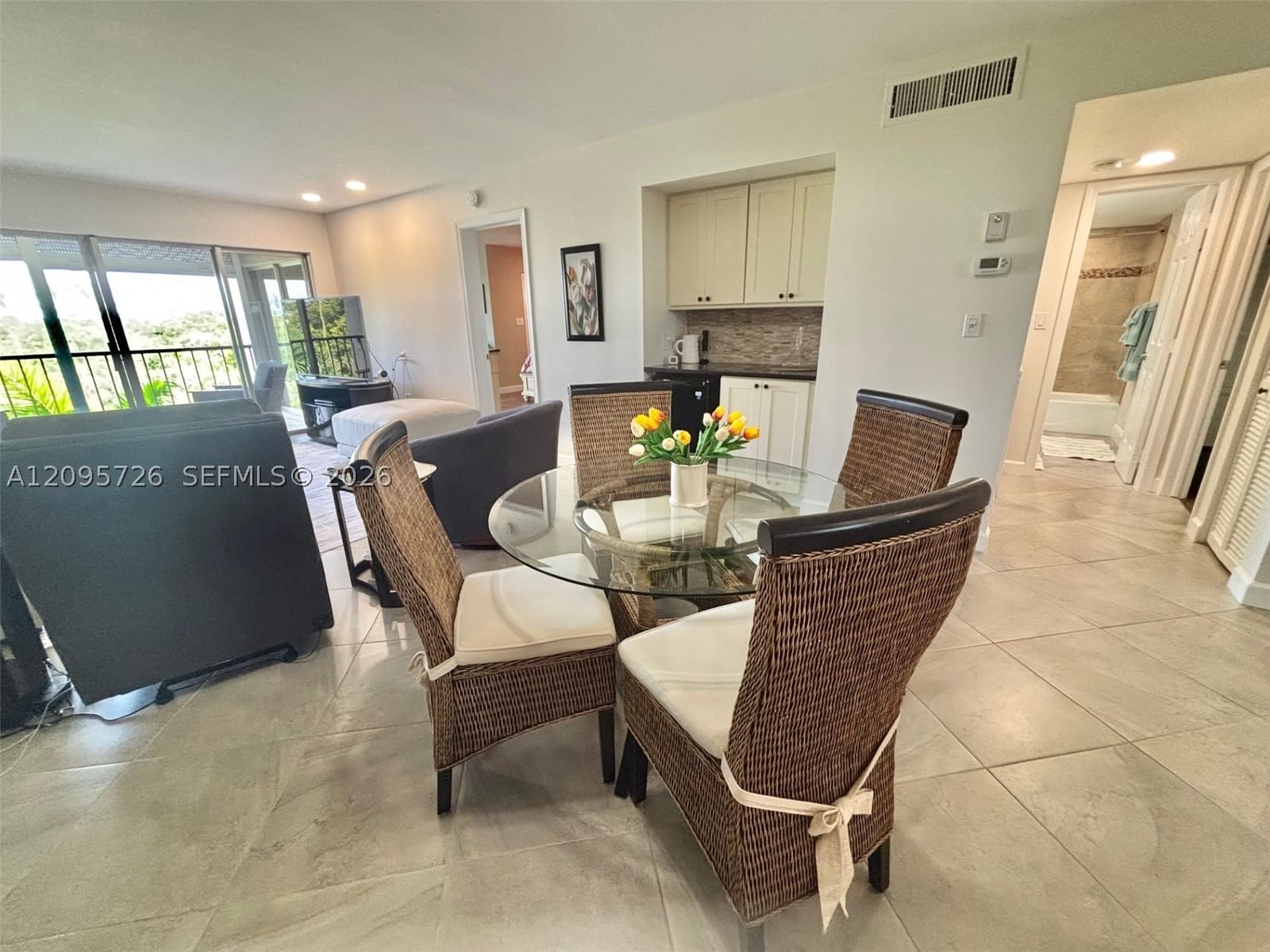 Real estate property located at 3920 Inverrary Blvd #607C, Broward, 18th Hole At Inverrary Co, Lauderhill, FL