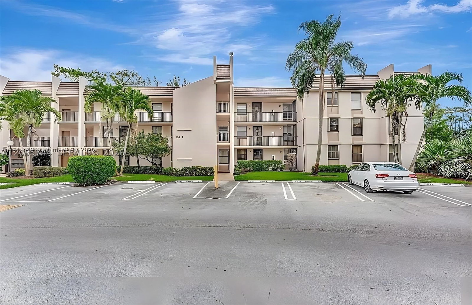 Real estate property located at 8411 Forest Hills Dr #208, Broward, Greenglades Condo I, Coral Springs, FL