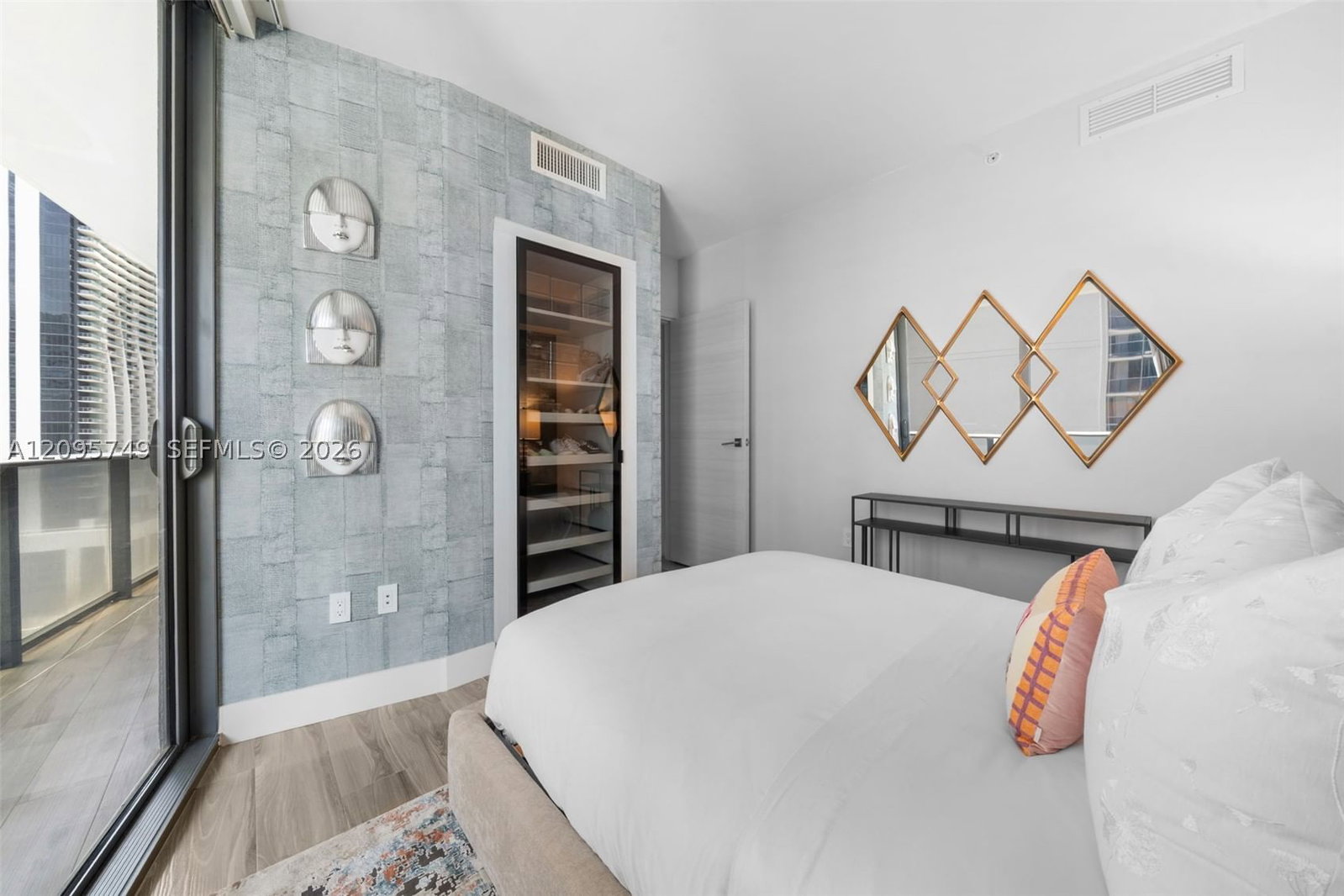 Real estate property located at 801 Miami Ave #1604, Miami-dade, 801 Sma Residences Condo, Miami, FL