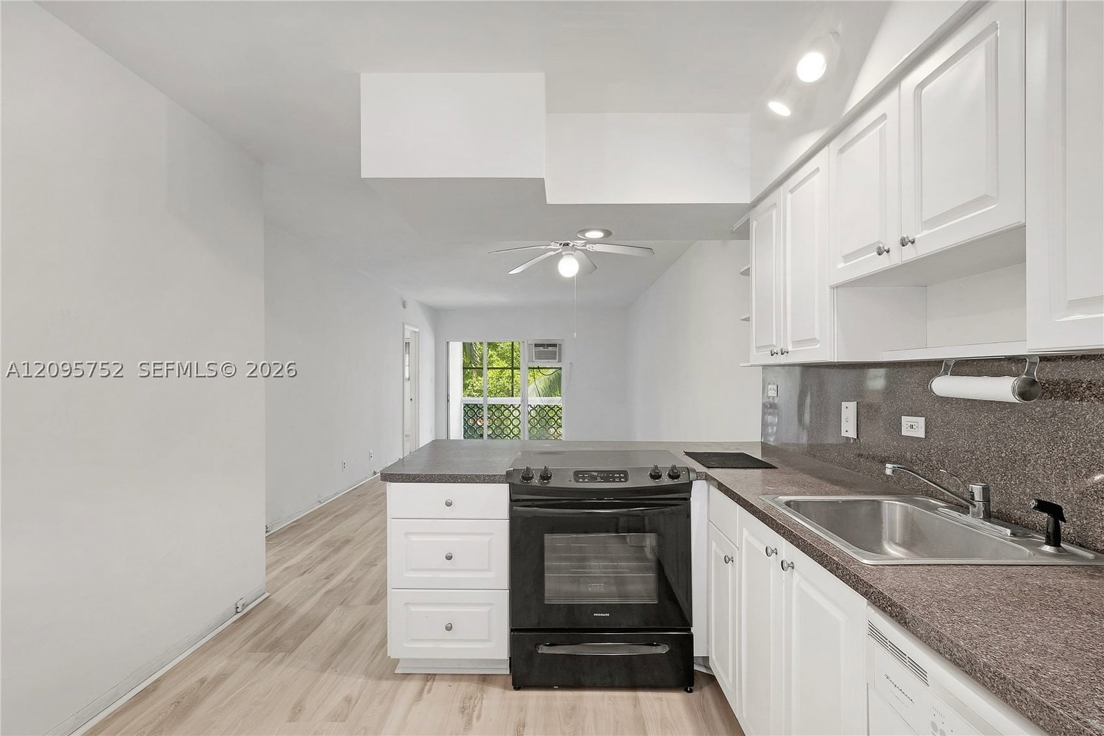 Real estate property located at 6580 Santona St A37, Miami-dade, Santona Condo, Coral Gables, FL