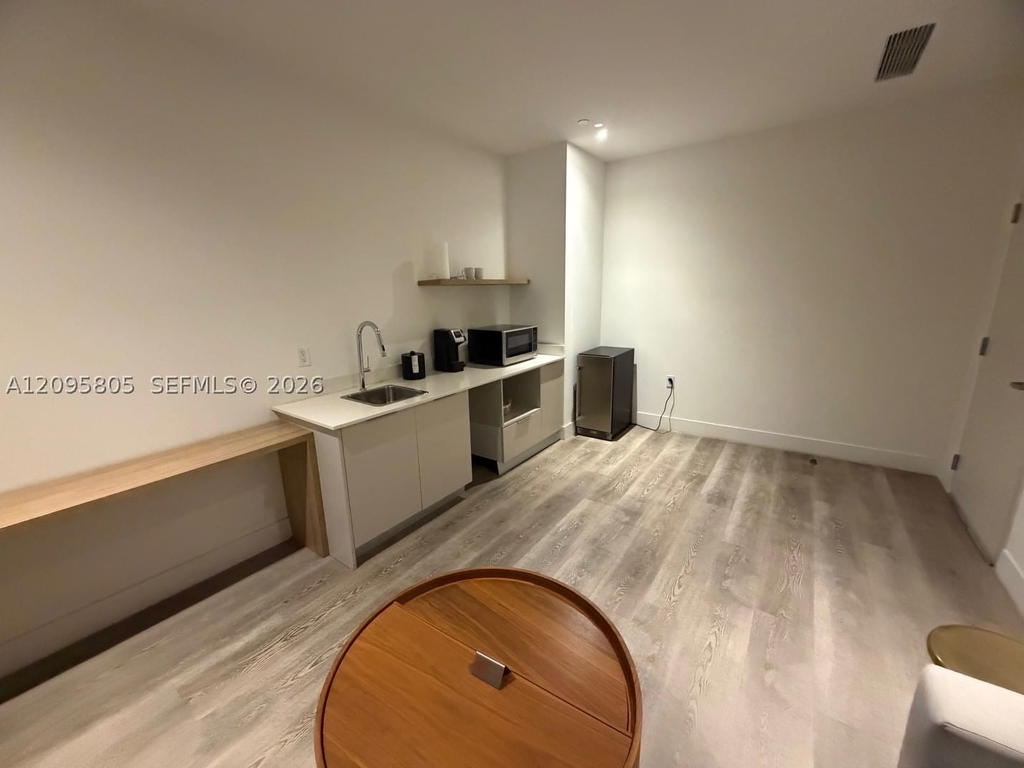 Real estate property located at 229 9th St #508, Miami-dade, Smart Brickell, Miami, FL