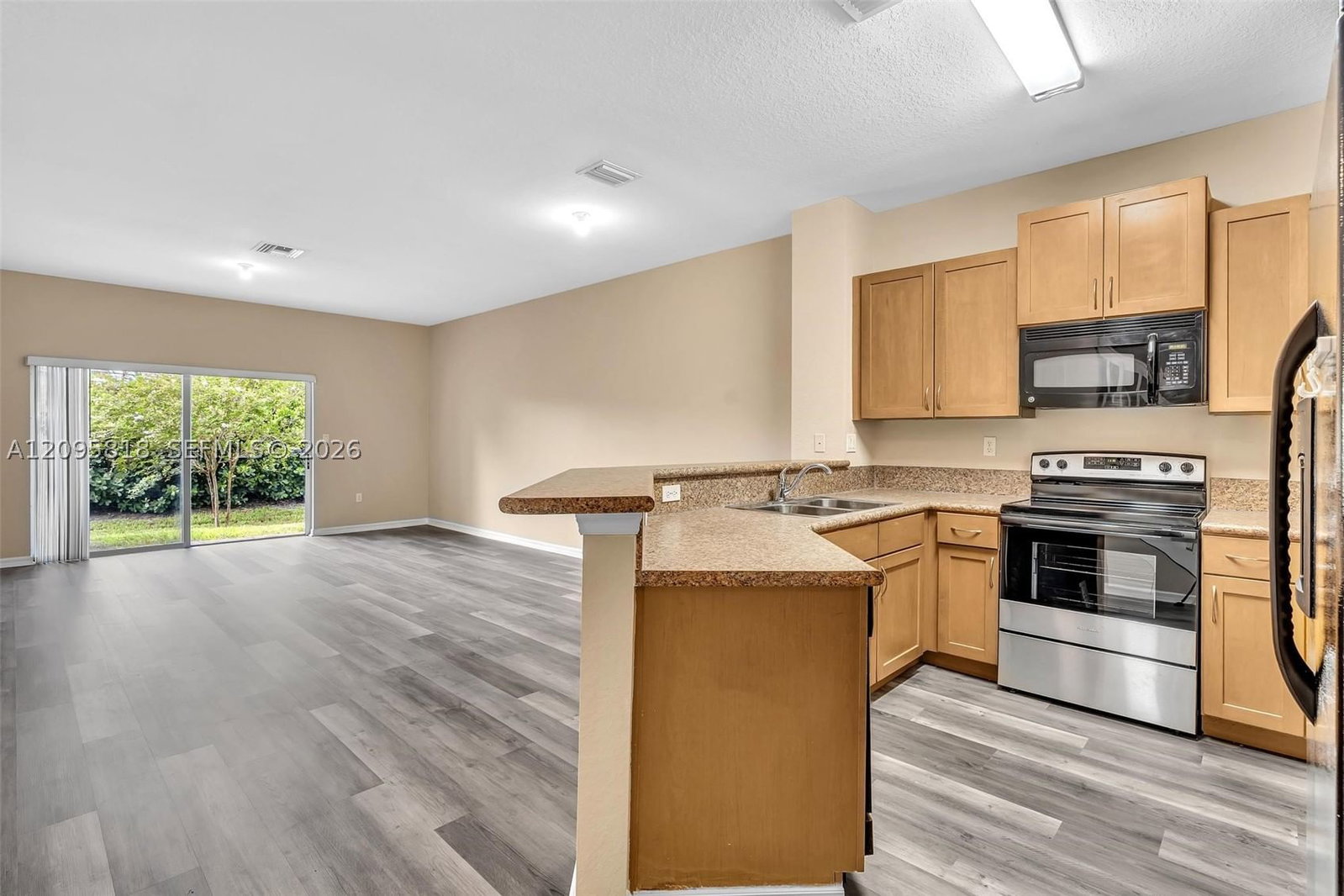 Real estate property located at 3530 29th Ct, Broward, United Homes At Bella Visa, Lauderdale Lakes, FL
