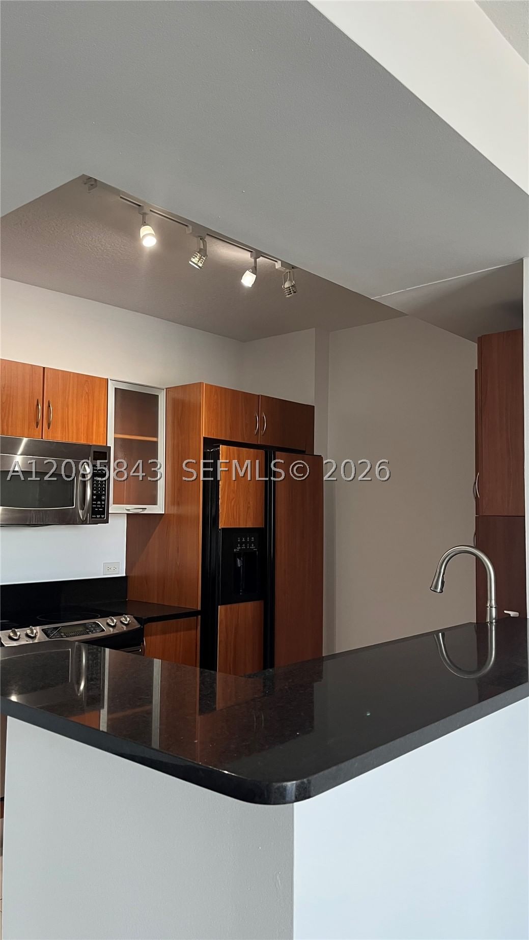 Real estate property located at 18800 29th Ave #1023, Miami-dade, Venture At Aventura East, Aventura, FL
