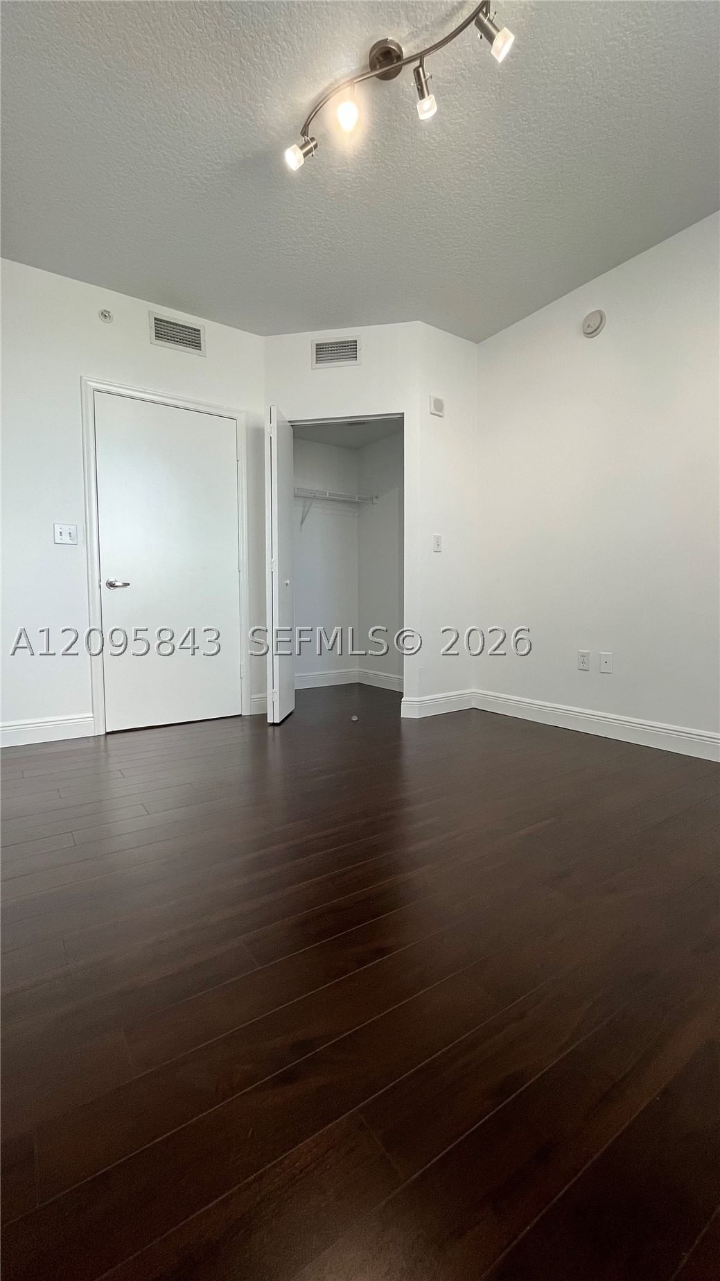 Real estate property located at 18800 29th Ave #1023, Miami-dade, Venture At Aventura East, Aventura, FL