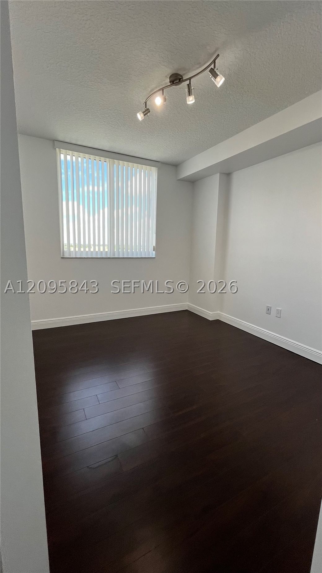 Real estate property located at 18800 29th Ave #1023, Miami-dade, Venture At Aventura East, Aventura, FL