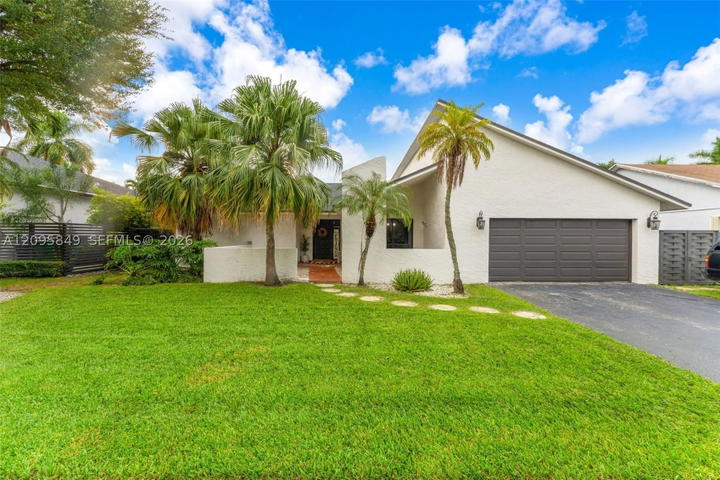 Real estate property located at 13711 108th St, Miami-dade, Caravel At Calusa, Miami, FL