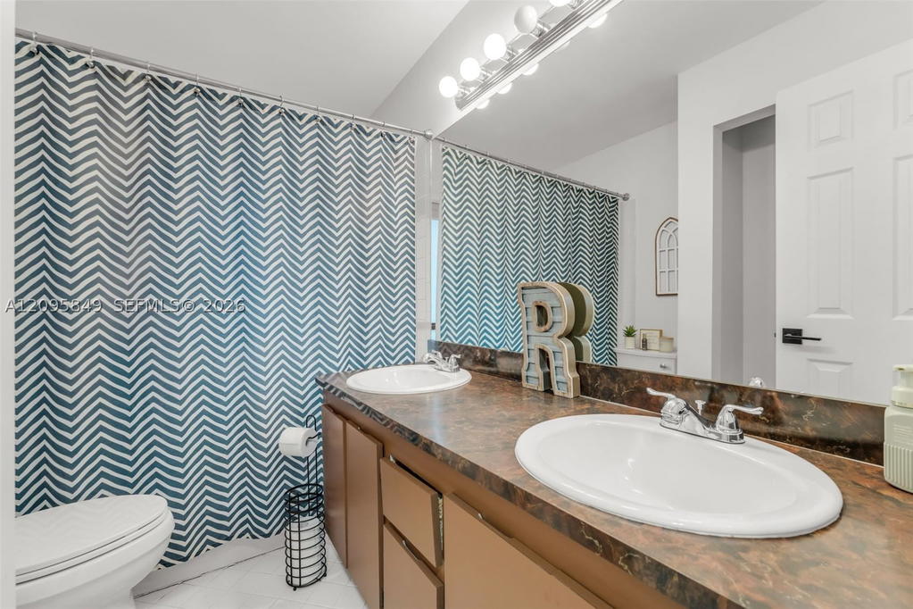 Real estate property located at 13711 108th St, Miami-dade, Caravel At Calusa, Miami, FL
