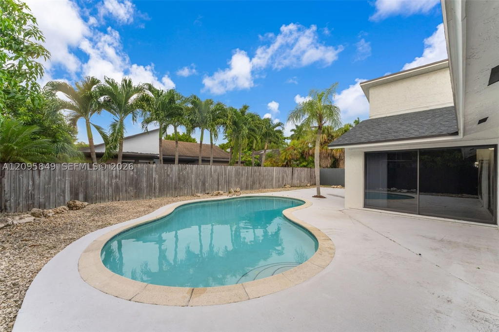 Real estate property located at 13711 108th St, Miami-dade, Caravel At Calusa, Miami, FL