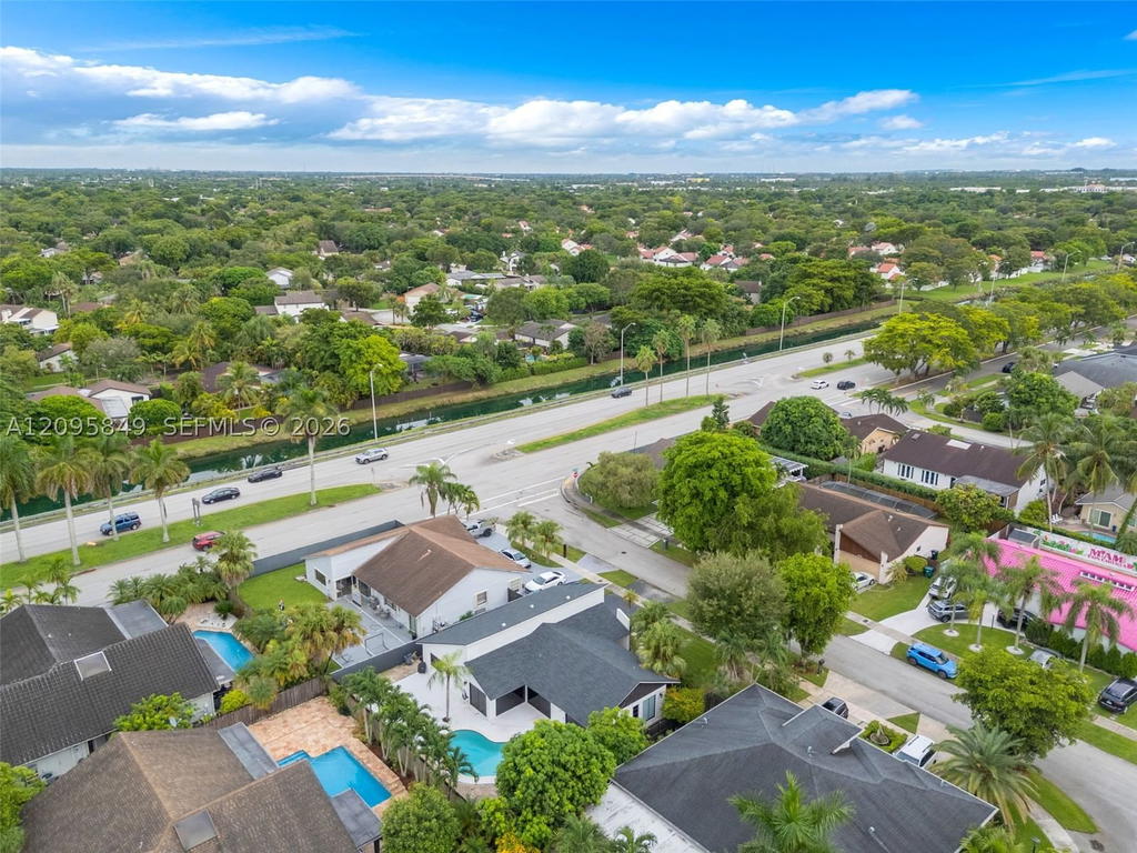 Real estate property located at 13711 108th St, Miami-dade, Caravel At Calusa, Miami, FL