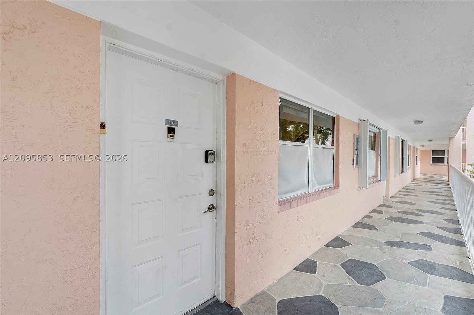 Real estate property located at 2580 103rd Ave #203, Broward, Sunrise Lakes 192 Condo, Sunrise, FL