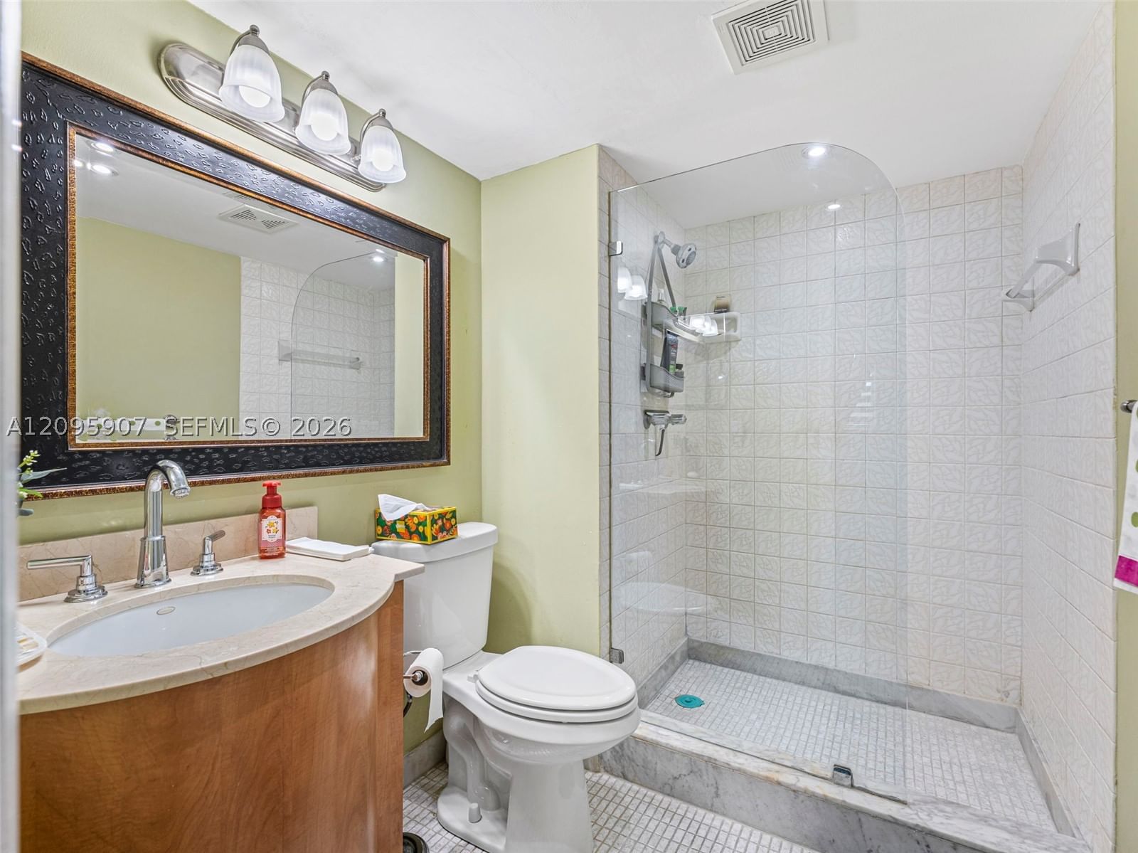 Real estate property located at 9820 Hollybrook Lake Dr #208, Broward, Hollybrook Golf And, Pembroke Pines, FL