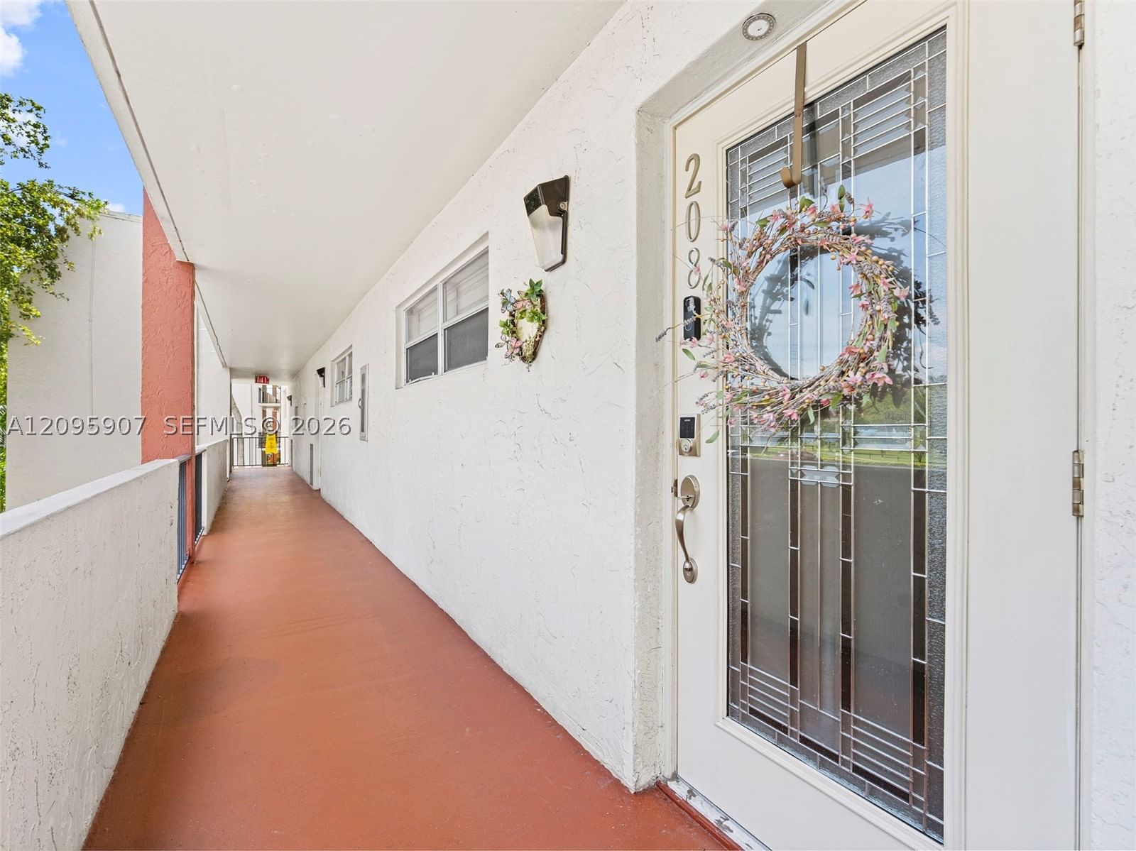 Real estate property located at 9820 Hollybrook Lake Dr #208, Broward, Hollybrook Golf And, Pembroke Pines, FL