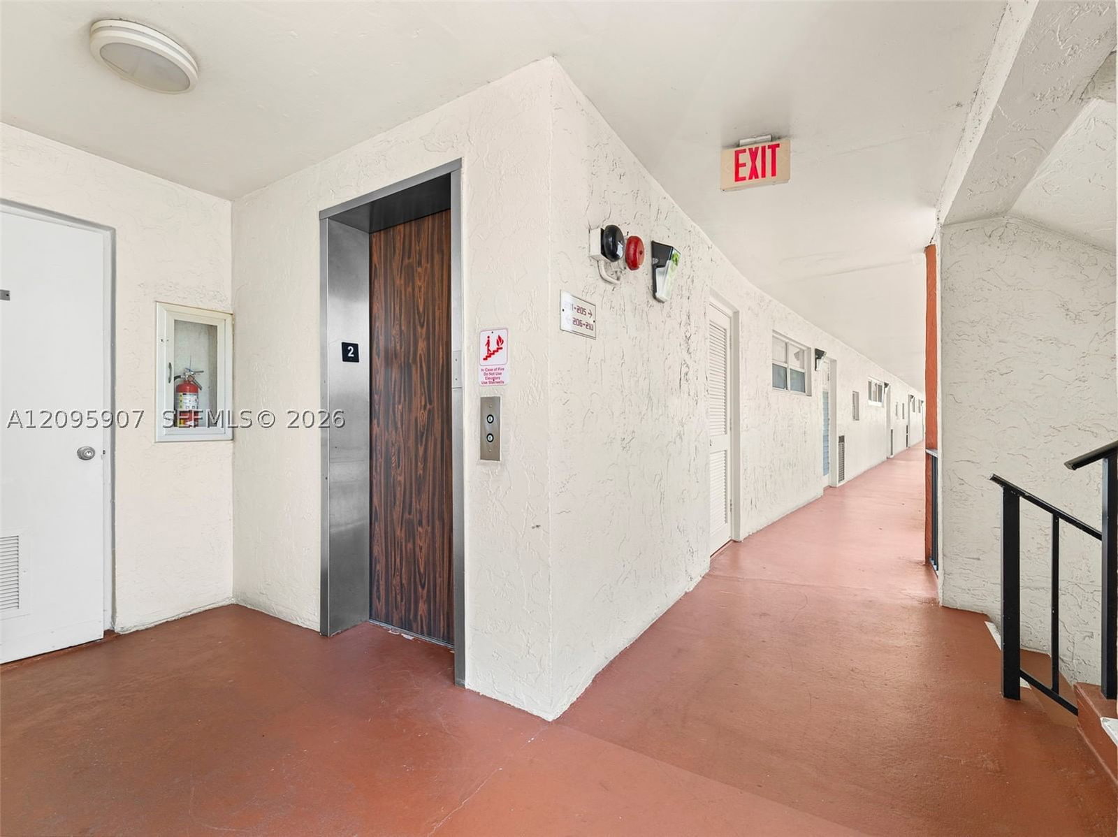 Real estate property located at 9820 Hollybrook Lake Dr #208, Broward, Hollybrook Golf And, Pembroke Pines, FL