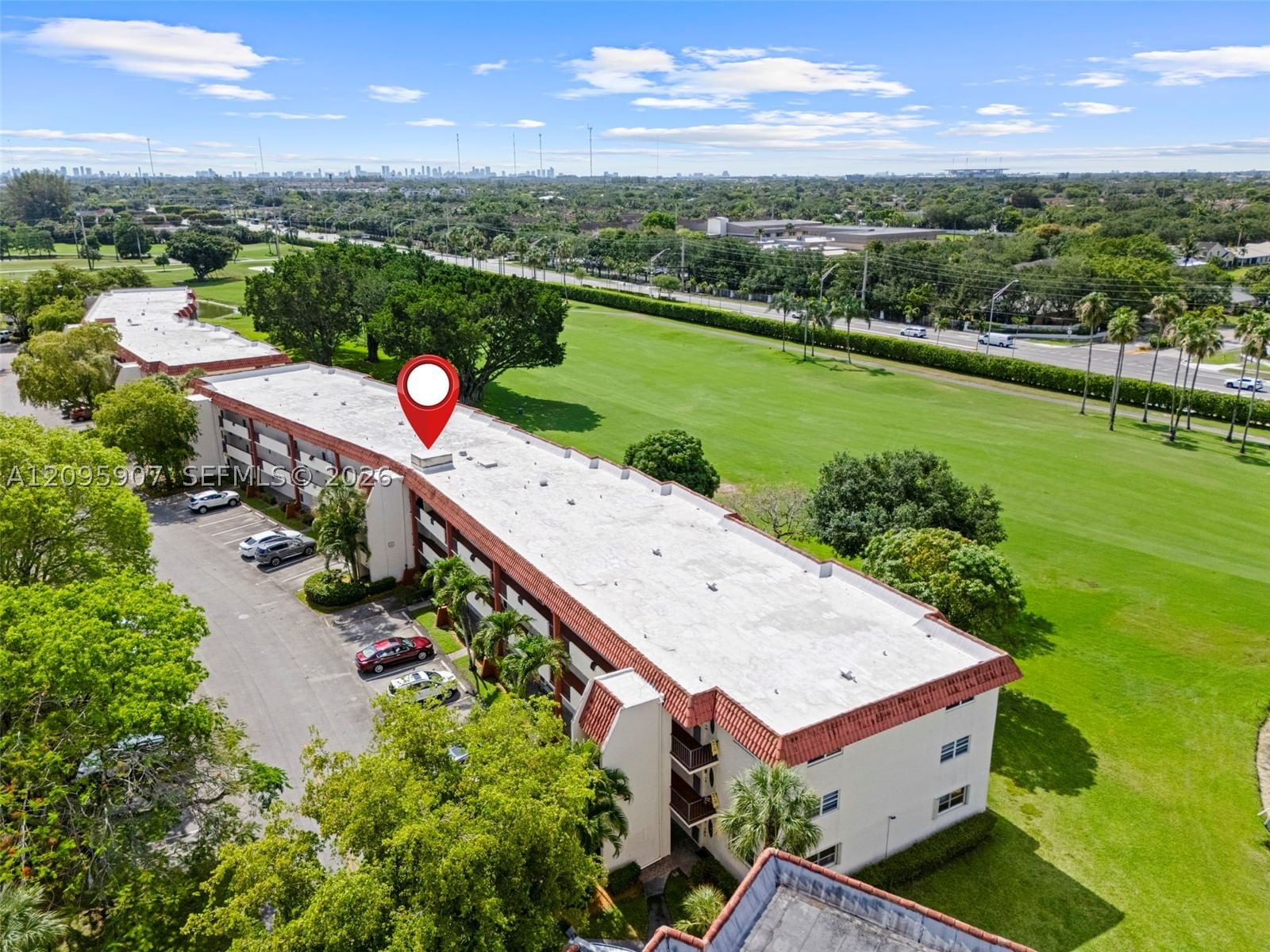 Real estate property located at 9820 Hollybrook Lake Dr #208, Broward, Hollybrook Golf And, Pembroke Pines, FL