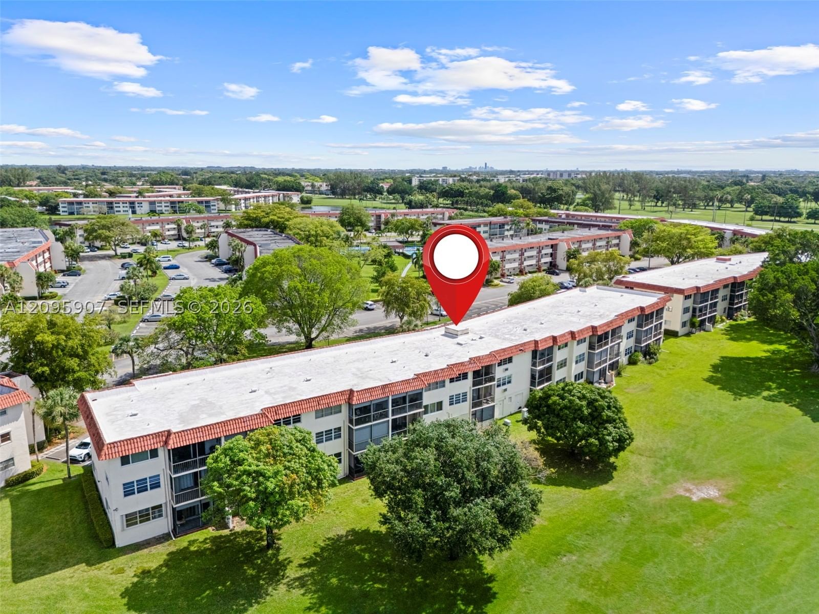 Real estate property located at 9820 Hollybrook Lake Dr #208, Broward, Hollybrook Golf And, Pembroke Pines, FL