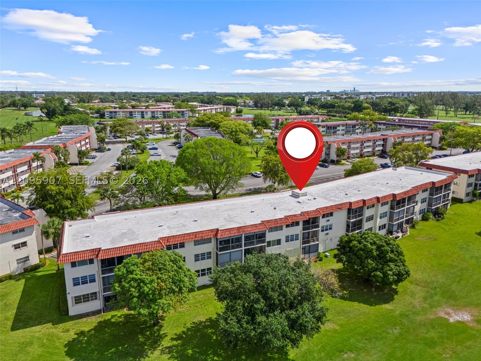 Real estate property located at 9820 Hollybrook Lake Dr #208, Broward, Hollybrook Golf And, Pembroke Pines, FL