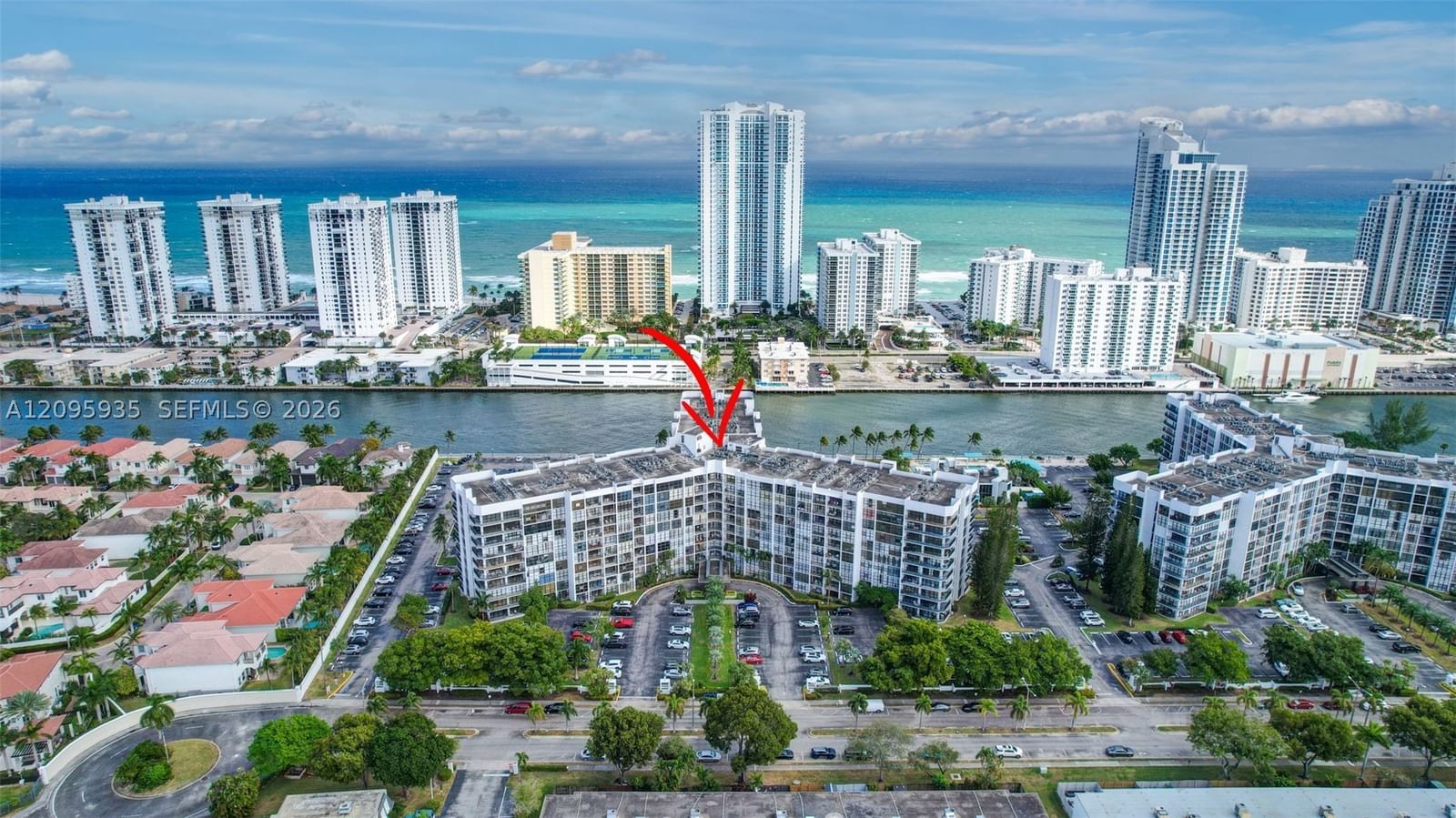 Real estate property located at 1000 Parkview Dr #715, Broward, Oceanview Park Condo, Hallandale Beach, FL