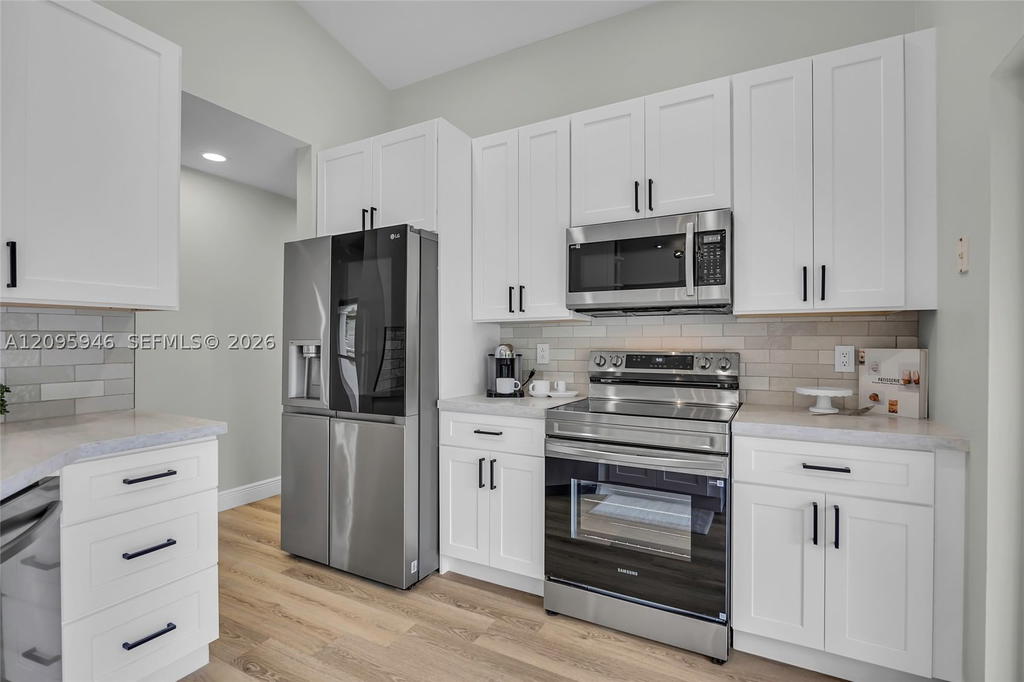 Real estate property located at 815 Falling Water Rd, Broward, Sector 4 North, Weston, FL