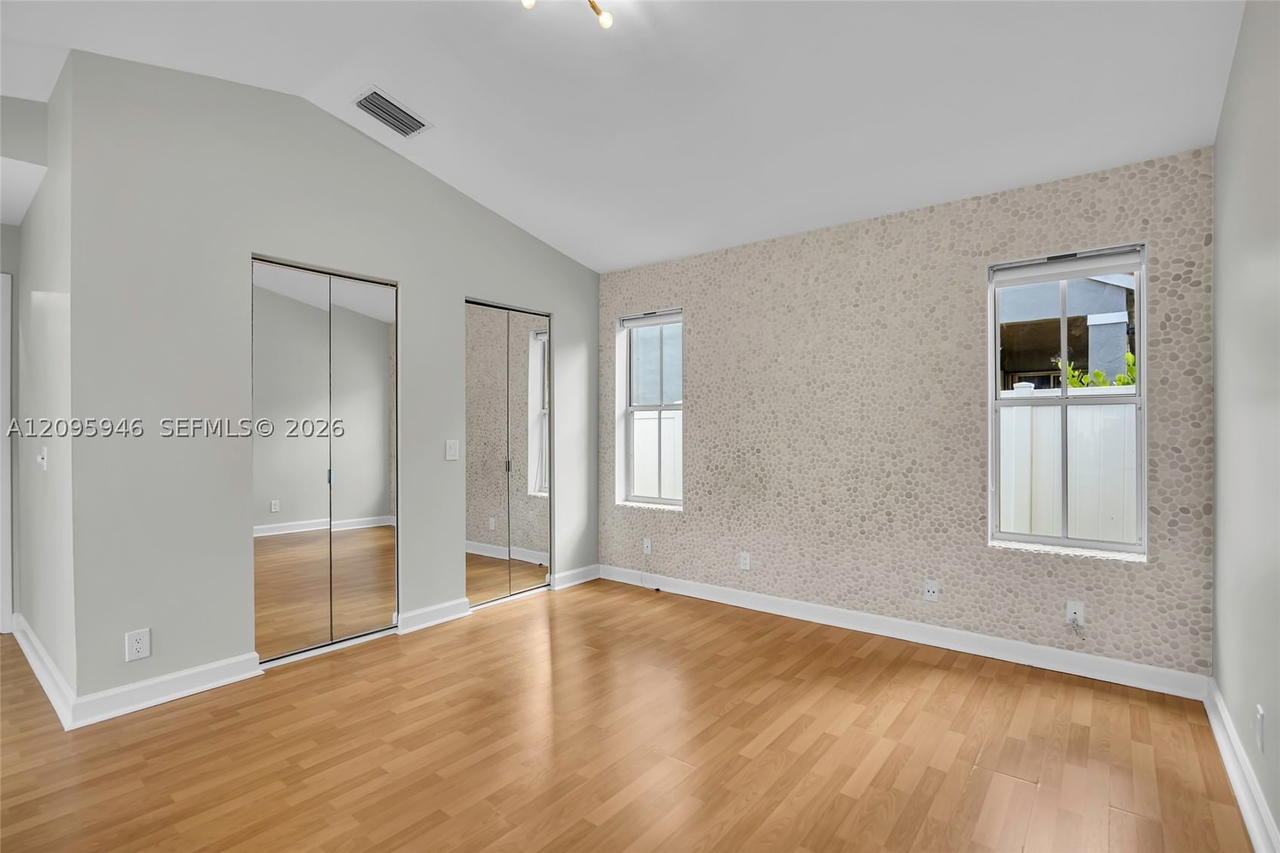 Real estate property located at 815 Falling Water Rd, Broward, Sector 4 North, Weston, FL