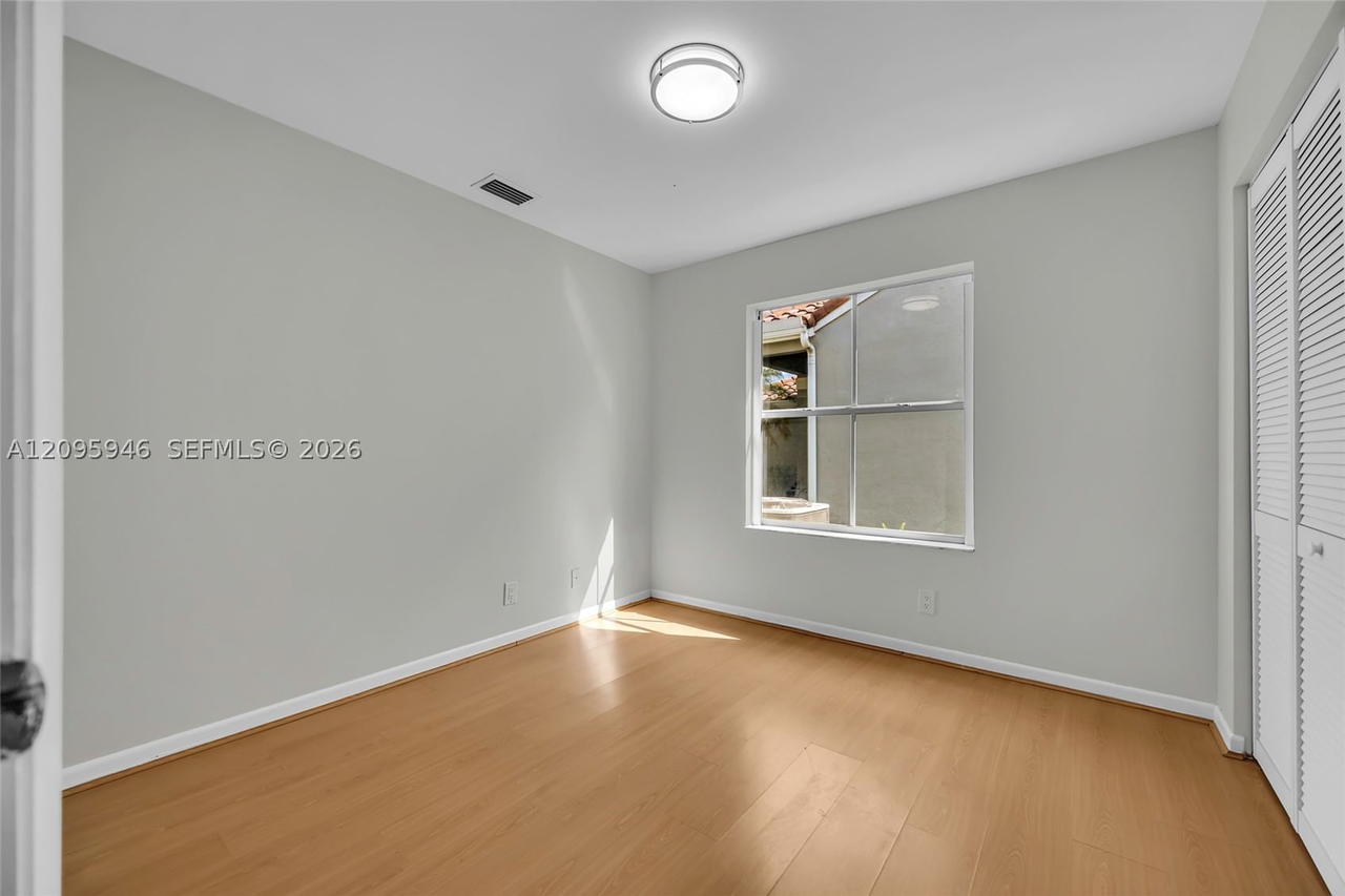 Real estate property located at 815 Falling Water Rd, Broward, Sector 4 North, Weston, FL