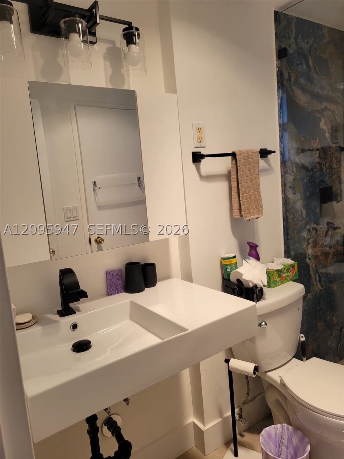 Real estate property located at 220 Kings Point Dr #606, Miami-dade, Kings Point Imperial Cond, Sunny Isles Beach, FL