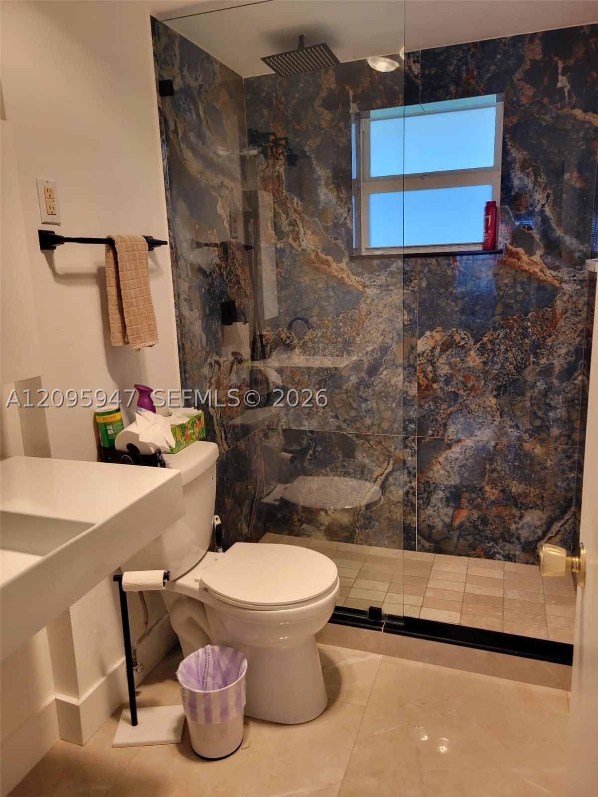 Real estate property located at 220 Kings Point Dr #606, Miami-dade, Kings Point Imperial Cond, Sunny Isles Beach, FL