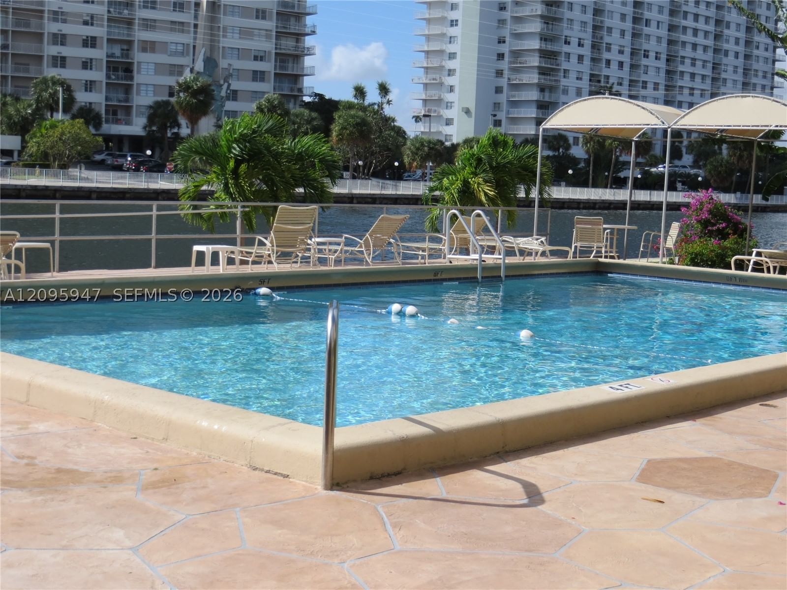 Real estate property located at 220 Kings Point Dr #606, Miami-dade, Kings Point Imperial Cond, Sunny Isles Beach, FL