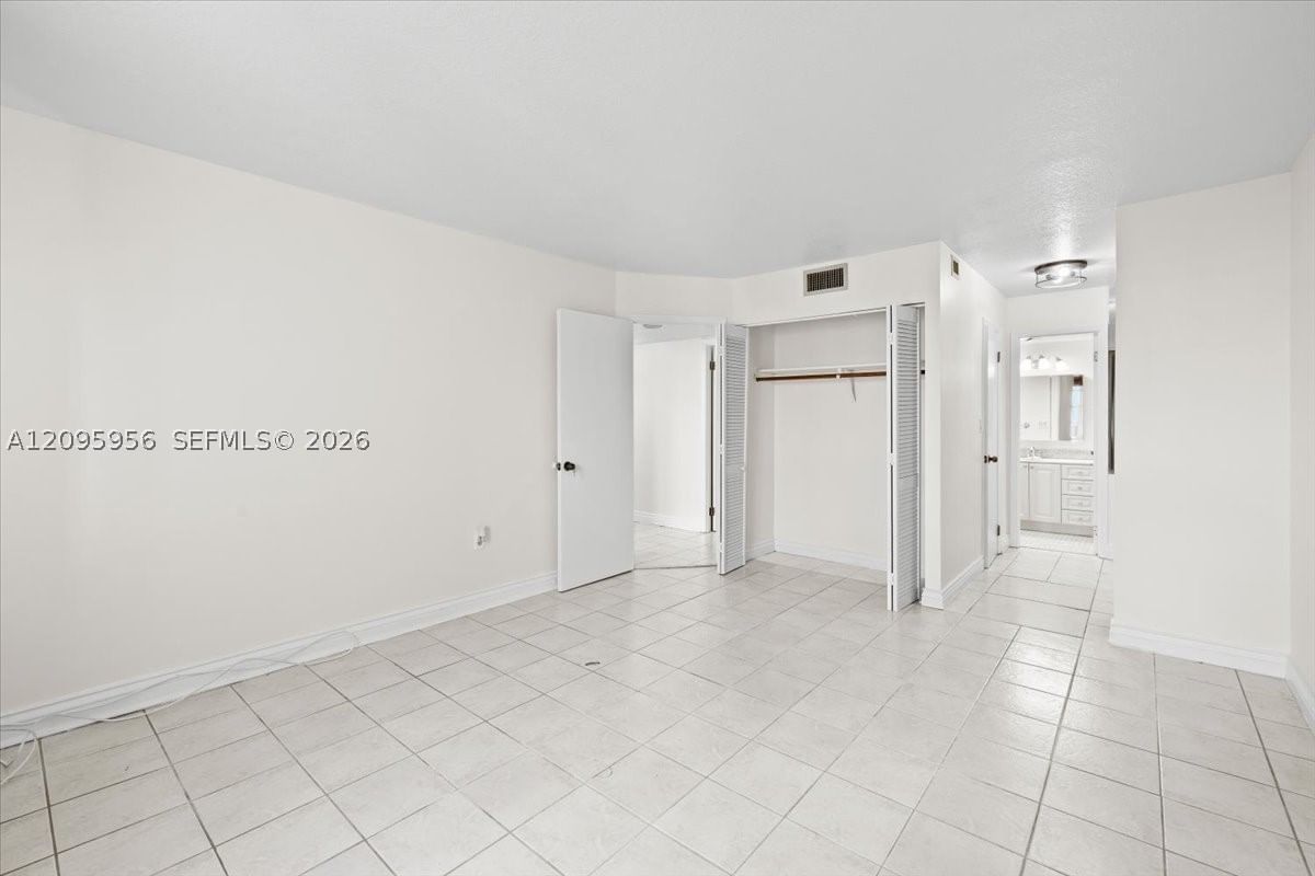 Real estate property located at 2780 183rd St #1207, Miami-dade, Commodore Plaza Condo, Aventura, FL