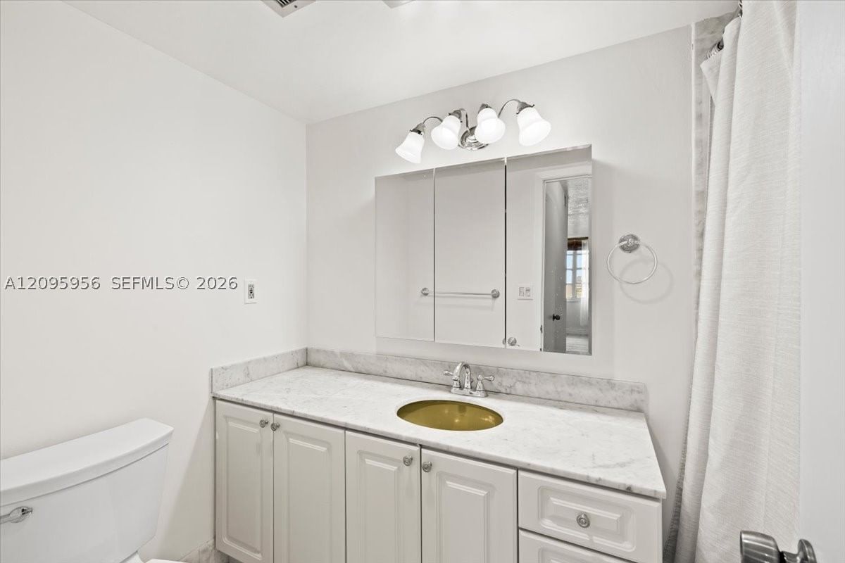 Real estate property located at 2780 183rd St #1207, Miami-dade, Commodore Plaza Condo, Aventura, FL