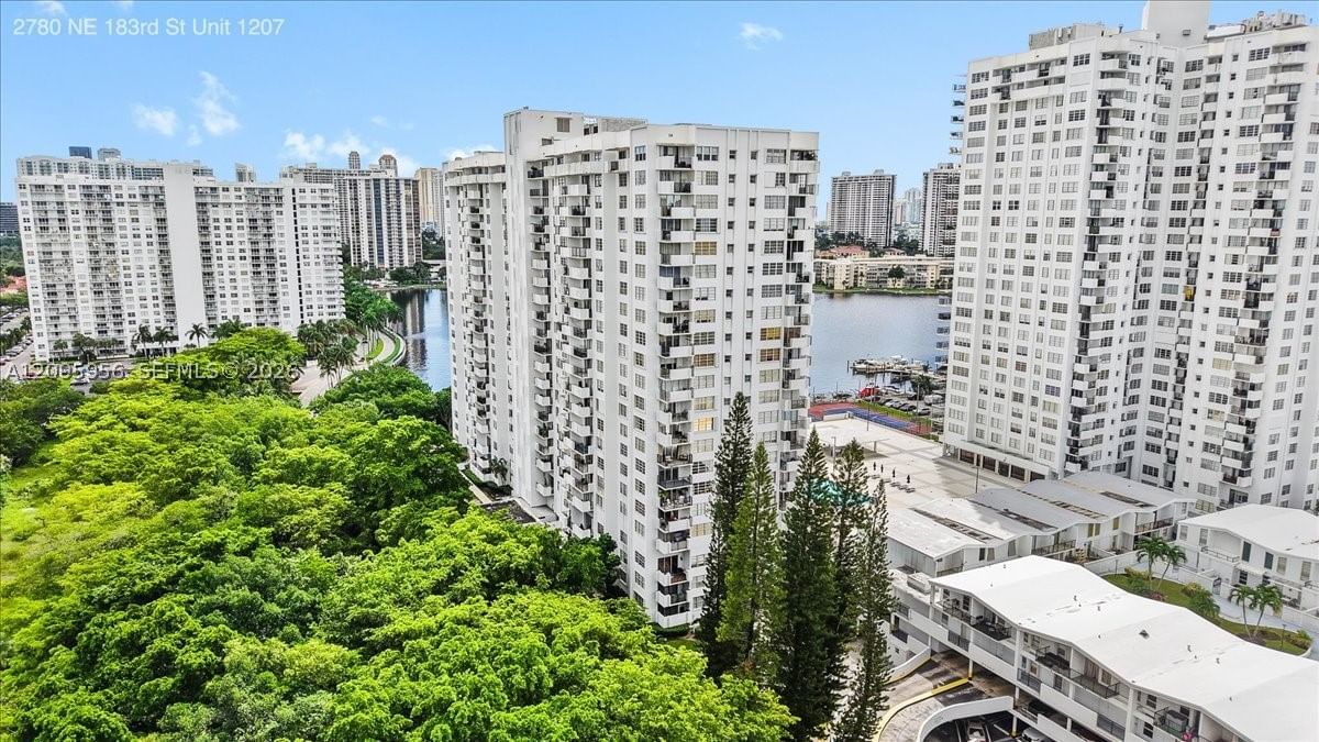 Real estate property located at 2780 183rd St #1207, Miami-dade, Commodore Plaza Condo, Aventura, FL