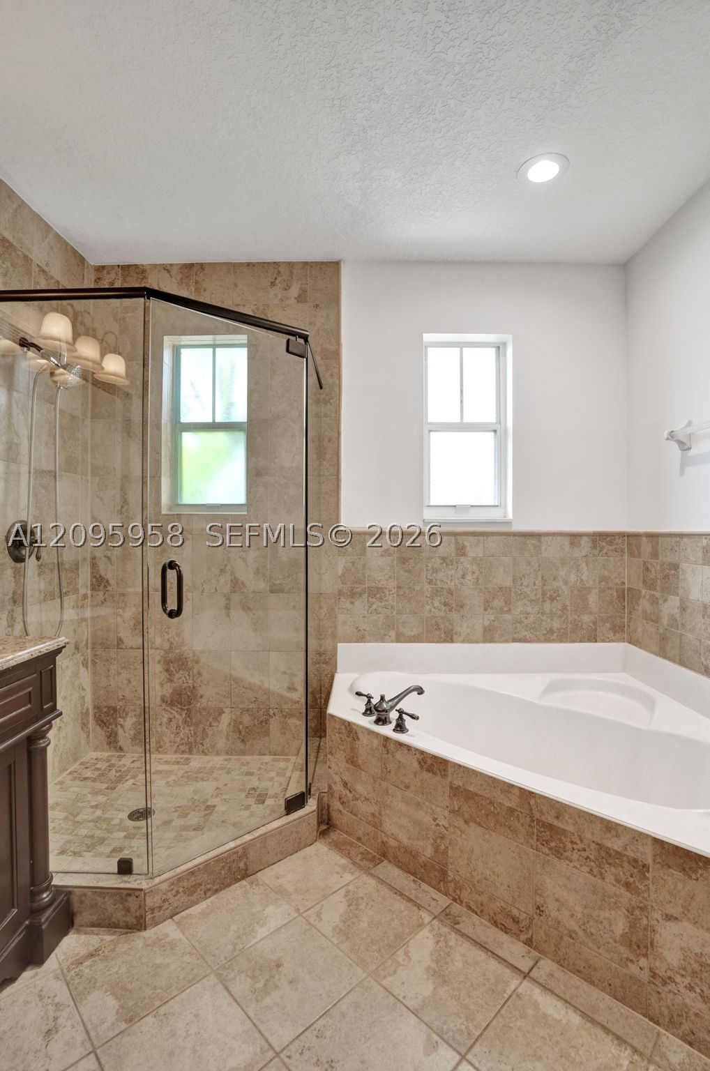 Real estate property located at 1212 Las Olas Blvd, Broward, Waverly Place, Fort Lauderdale, FL