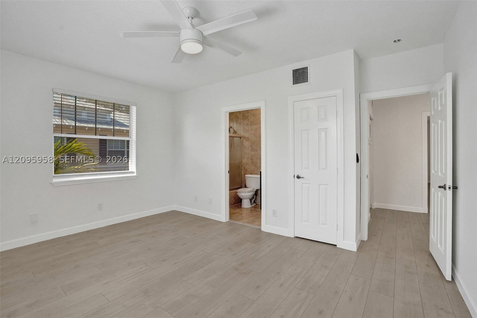 Real estate property located at 1212 Las Olas Blvd, Broward, Waverly Place, Fort Lauderdale, FL