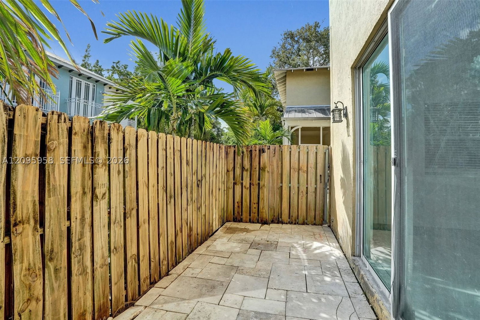 Real estate property located at 1212 Las Olas Blvd, Broward, Waverly Place, Fort Lauderdale, FL