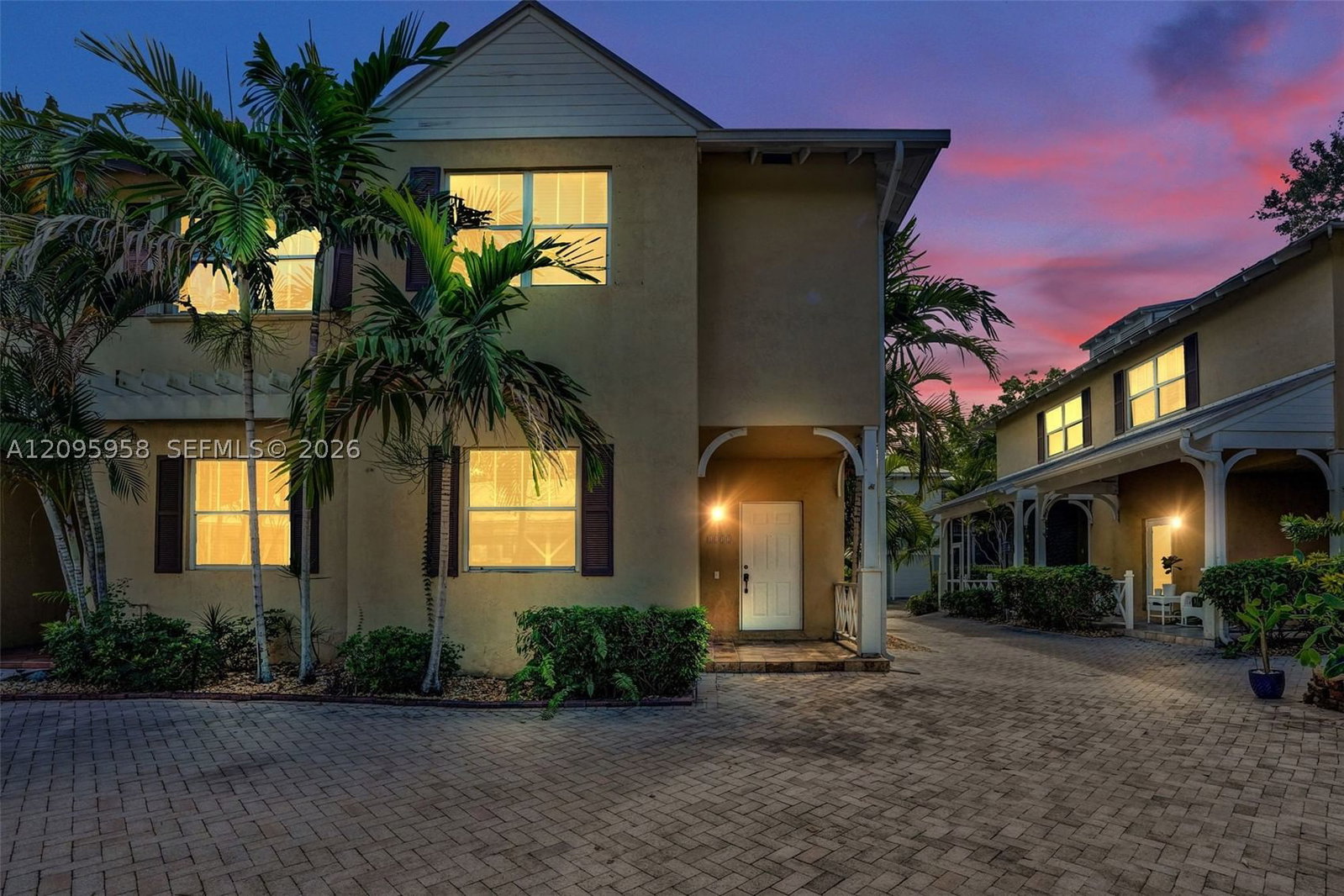 Real estate property located at 1212 Las Olas Blvd, Broward, Waverly Place, Fort Lauderdale, FL