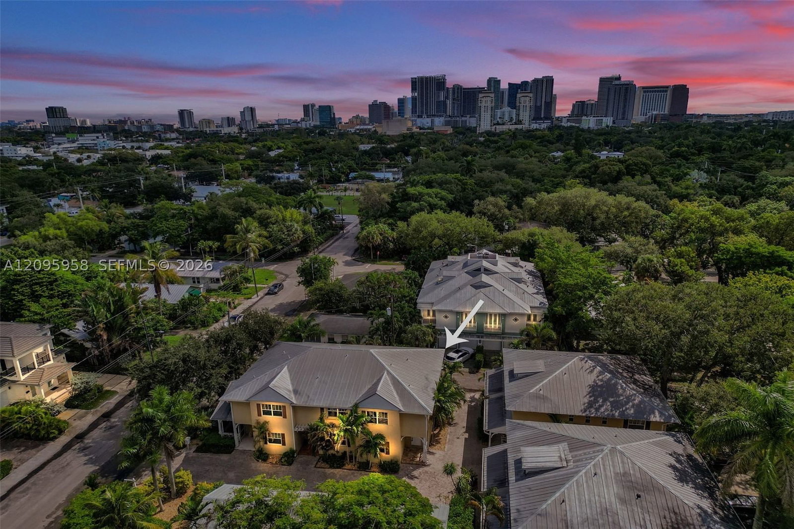 Real estate property located at 1212 Las Olas Blvd, Broward, Waverly Place, Fort Lauderdale, FL