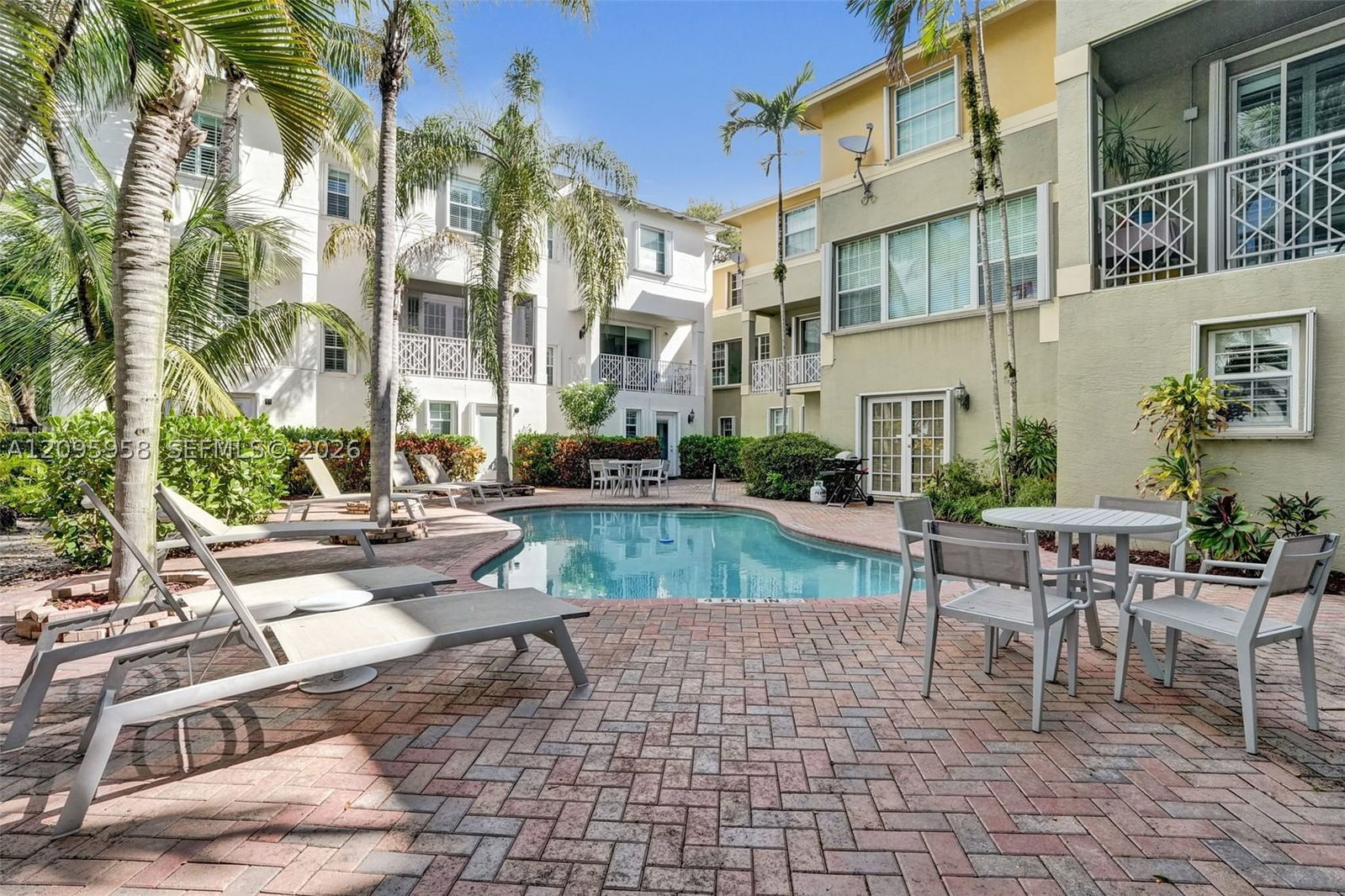 Real estate property located at 1212 Las Olas Blvd, Broward, Waverly Place, Fort Lauderdale, FL
