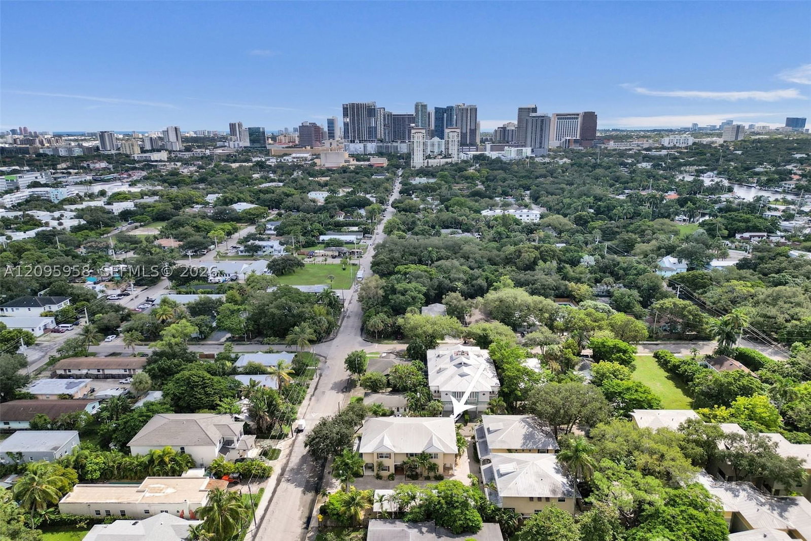Real estate property located at 1212 Las Olas Blvd, Broward, Waverly Place, Fort Lauderdale, FL