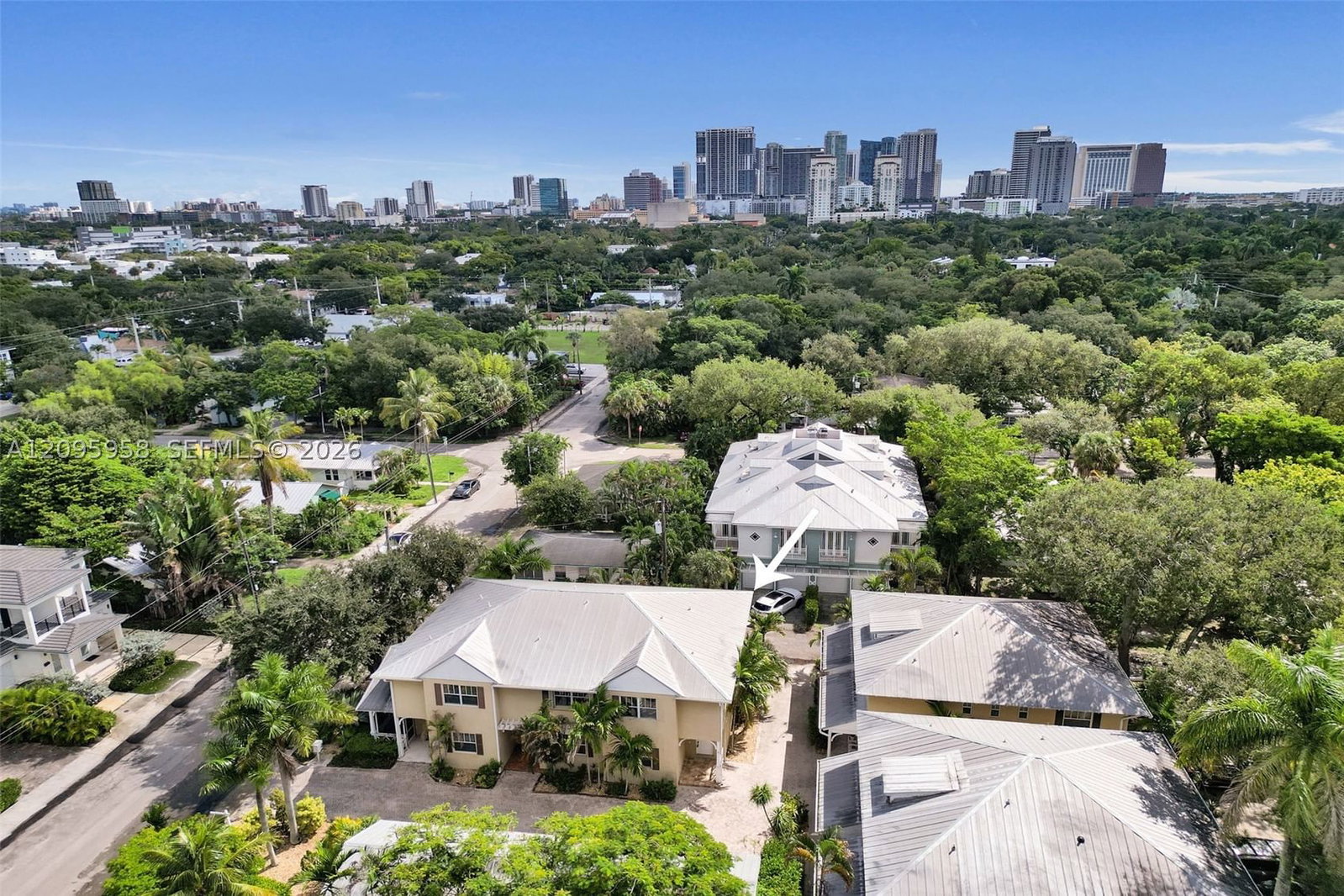 Real estate property located at 1212 Las Olas Blvd, Broward, Waverly Place, Fort Lauderdale, FL