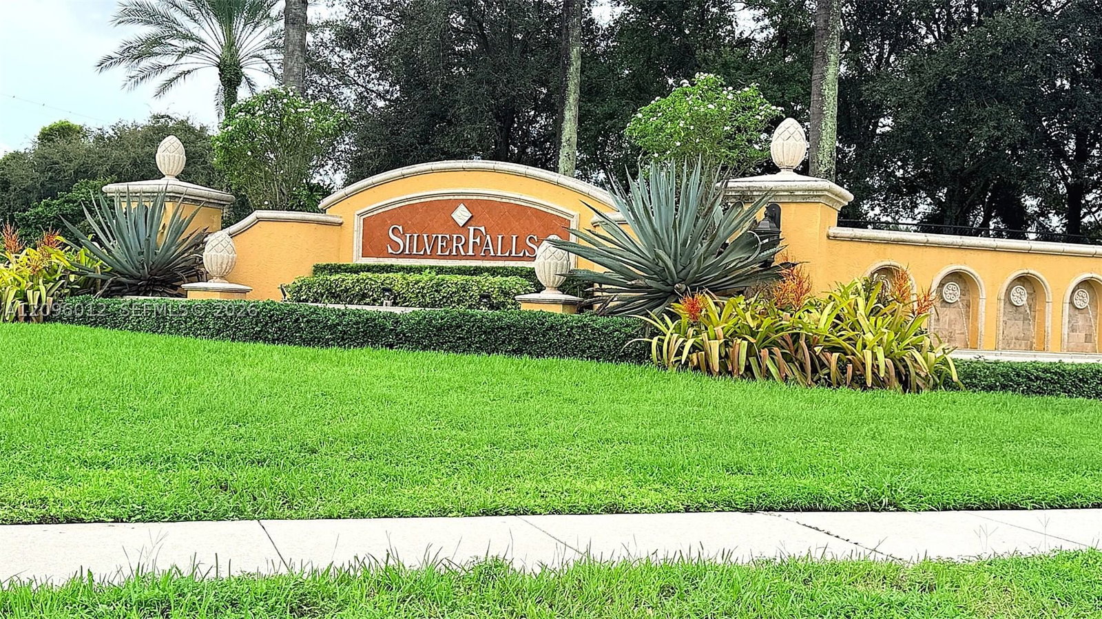 Real estate property located at 4618 129th Ave, Broward, Silver Falls, Miramar, FL