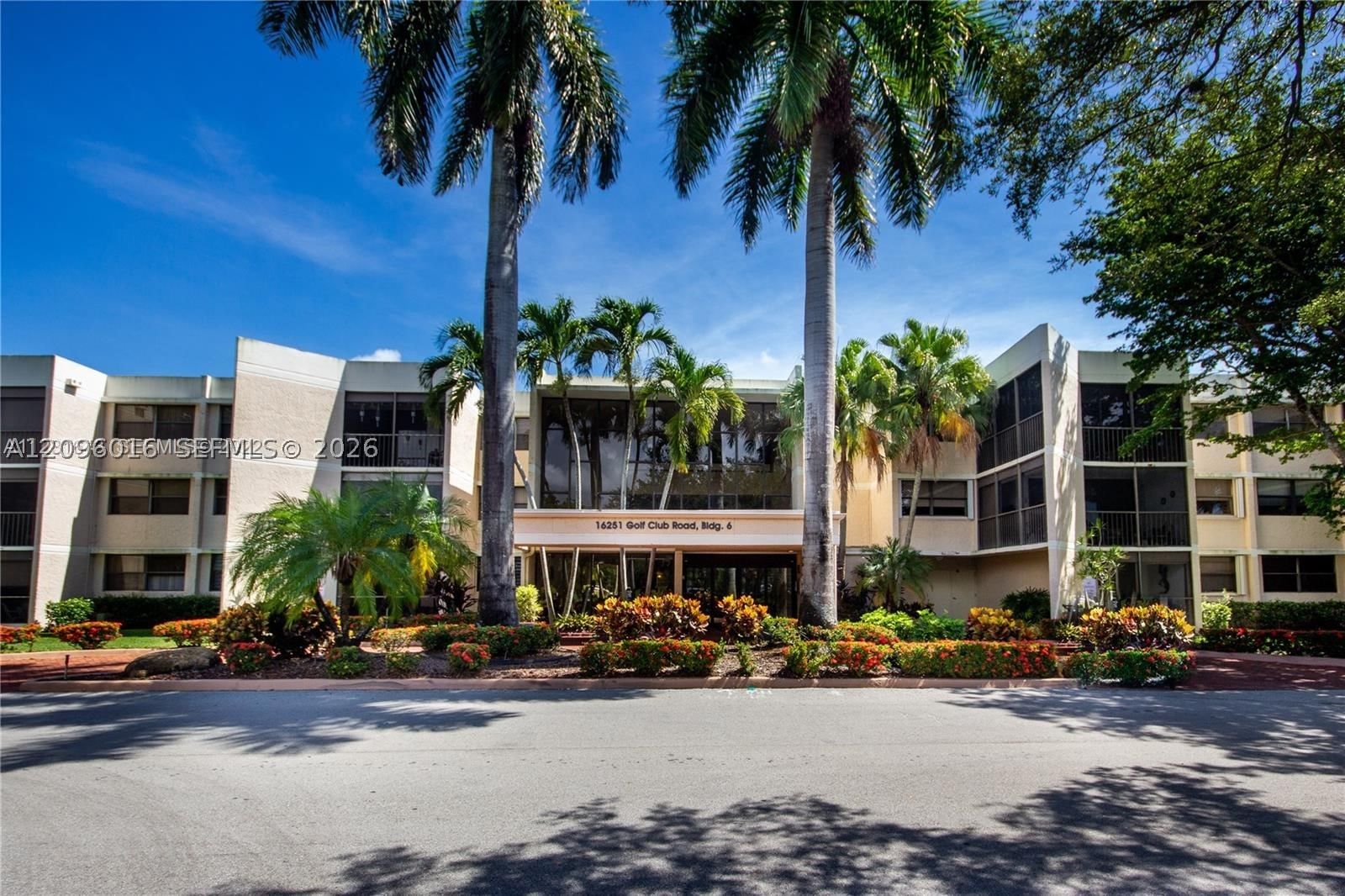 Real estate property located at 16251 Golf Club Rd #109, Broward, Bldg 6 Of Country Club Ap, Weston, FL