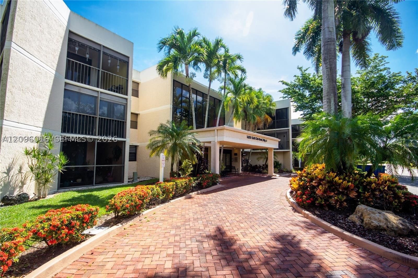 Real estate property located at 16251 Golf Club Rd #109, Broward, Bldg 6 Of Country Club Ap, Weston, FL
