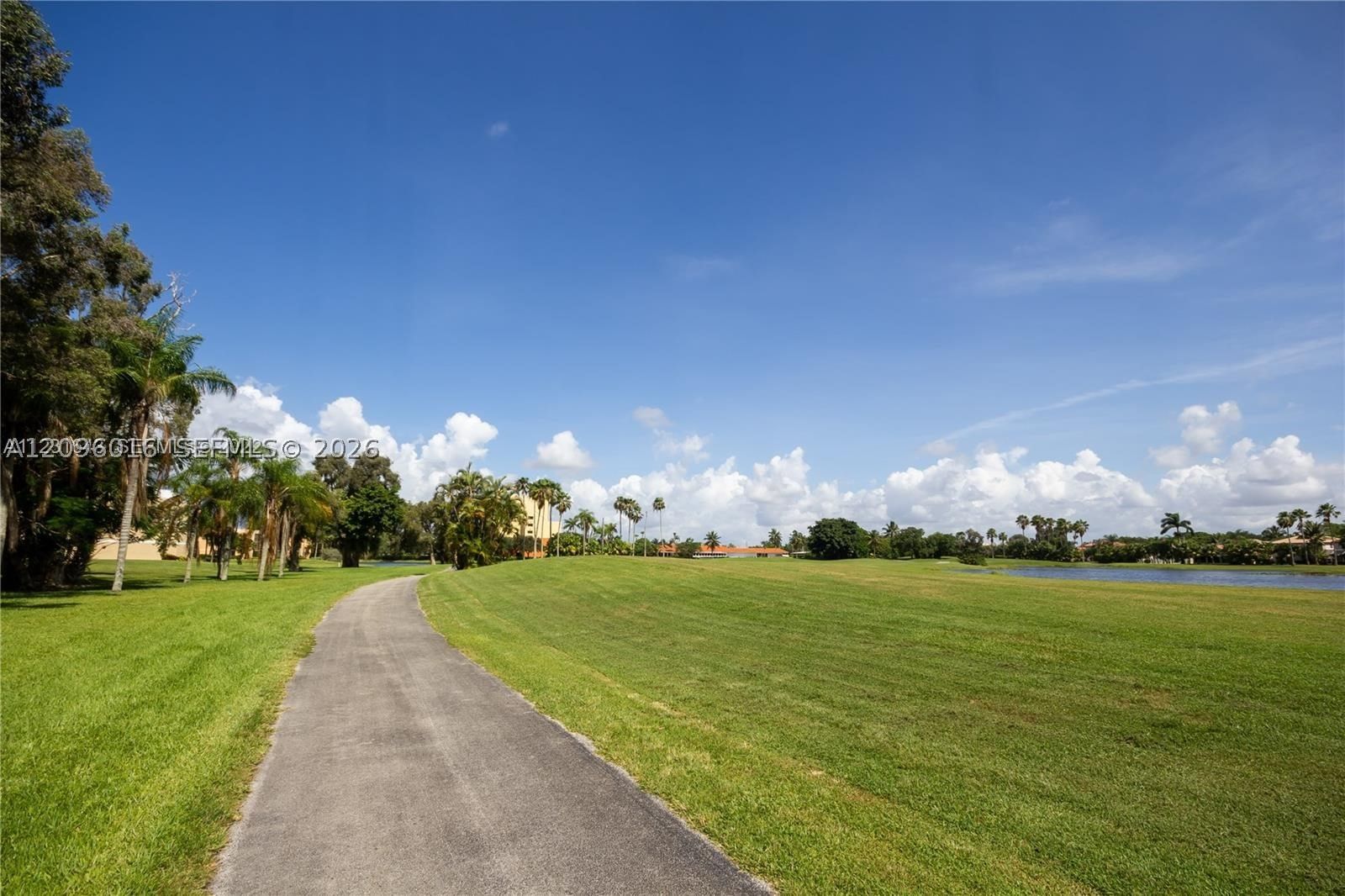 Real estate property located at 16251 Golf Club Rd #109, Broward, Bldg 6 Of Country Club Ap, Weston, FL